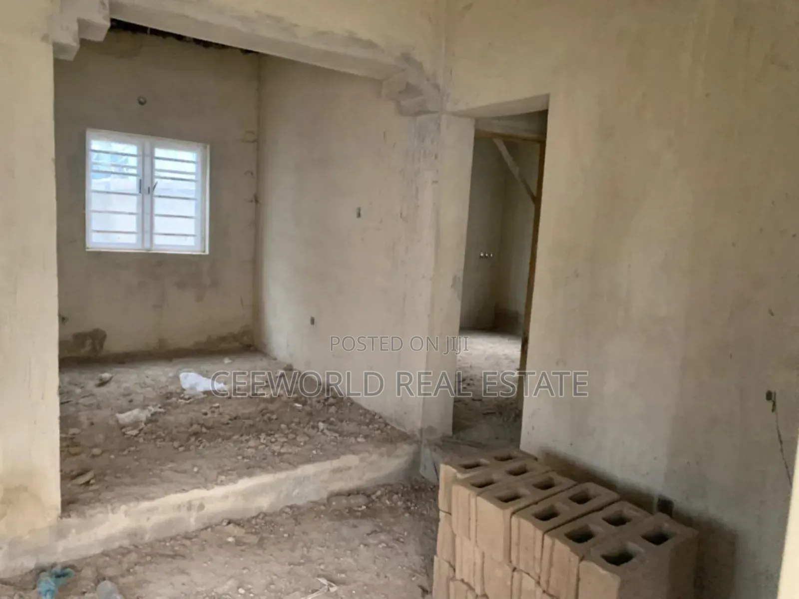 3bdrm Block of Flats in Akoto Estate, Akala Express for sale in Akala Express