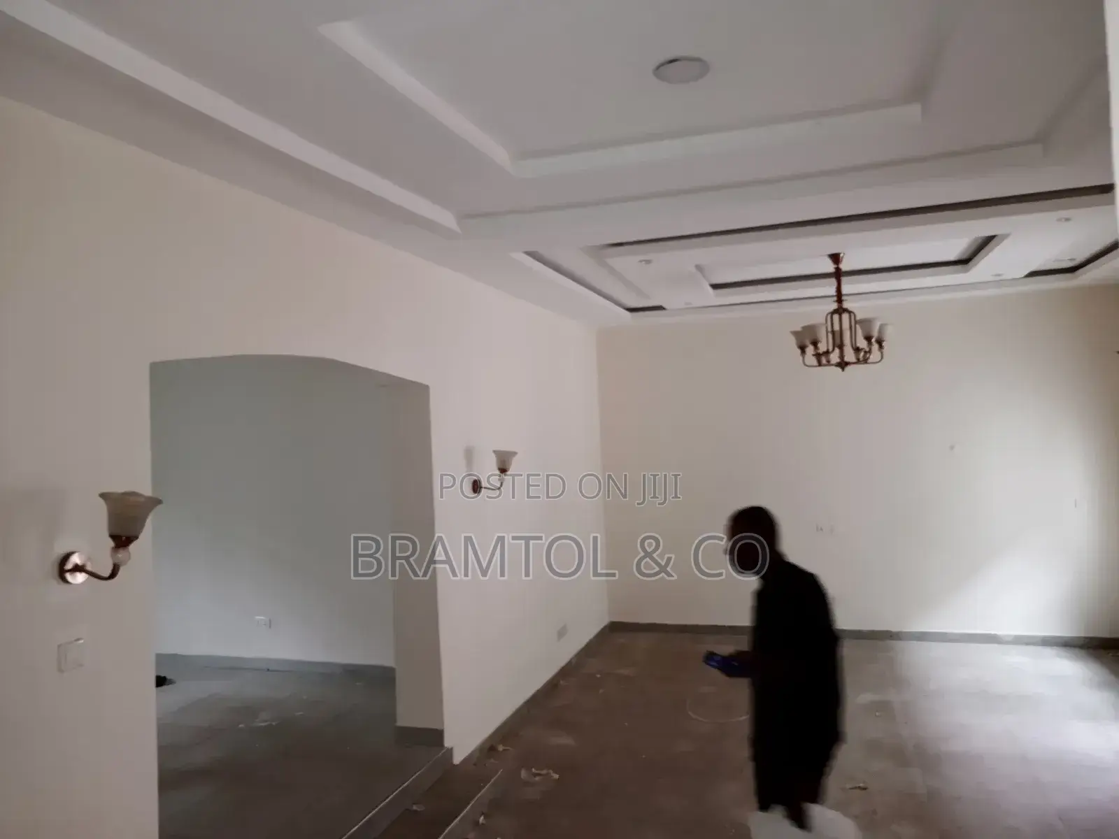 Beautiful, Well Refurbished 4 Bedroom in Wuse 2 for Office Only in Wuse 2