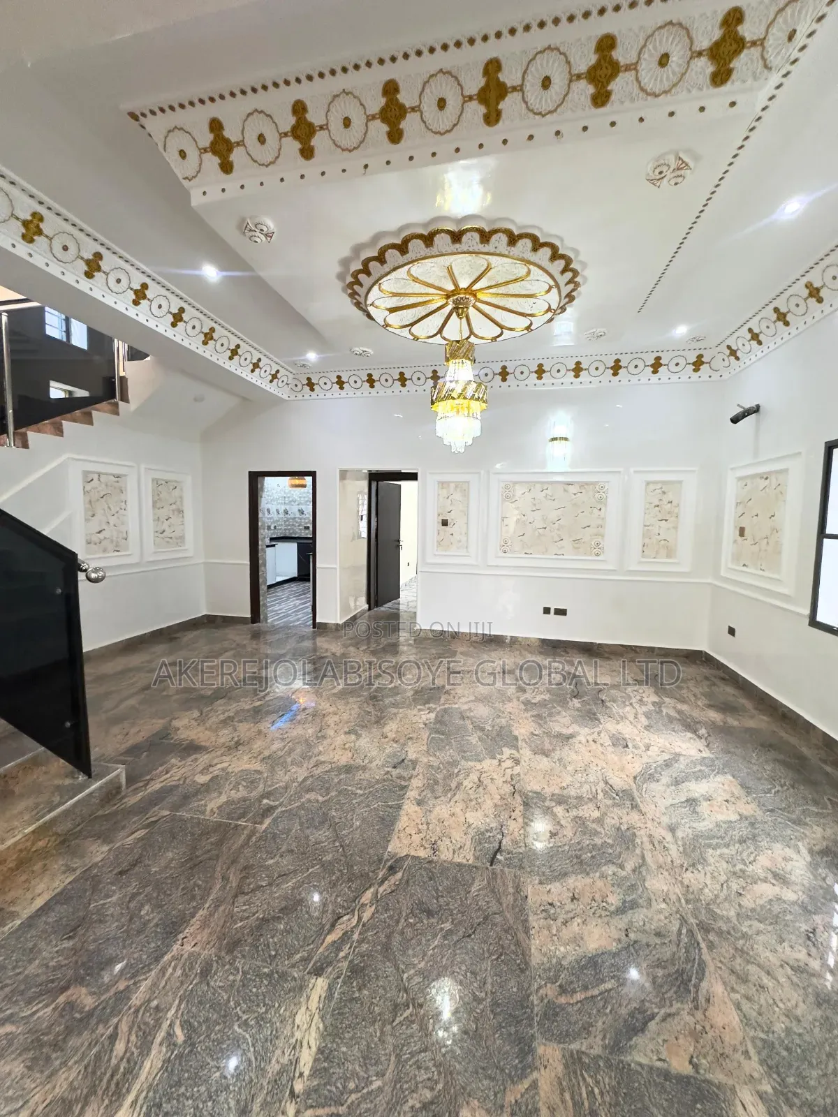 4bdrm Duplex in Karsana Gwarinpa, for sale in Karsana