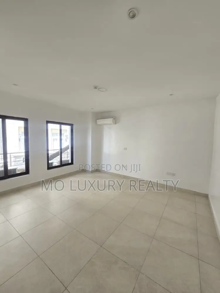 3bdrm Apartment in Old Ikoyi for rent in Old Ikoyi
