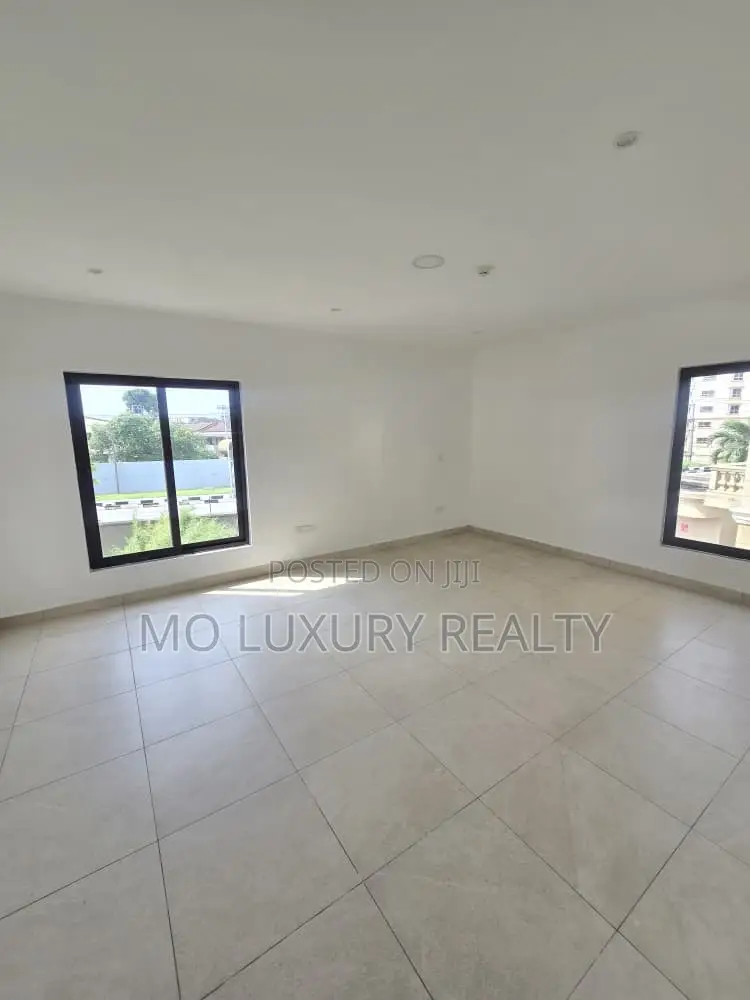 3bdrm Apartment in Old Ikoyi for rent in Old Ikoyi