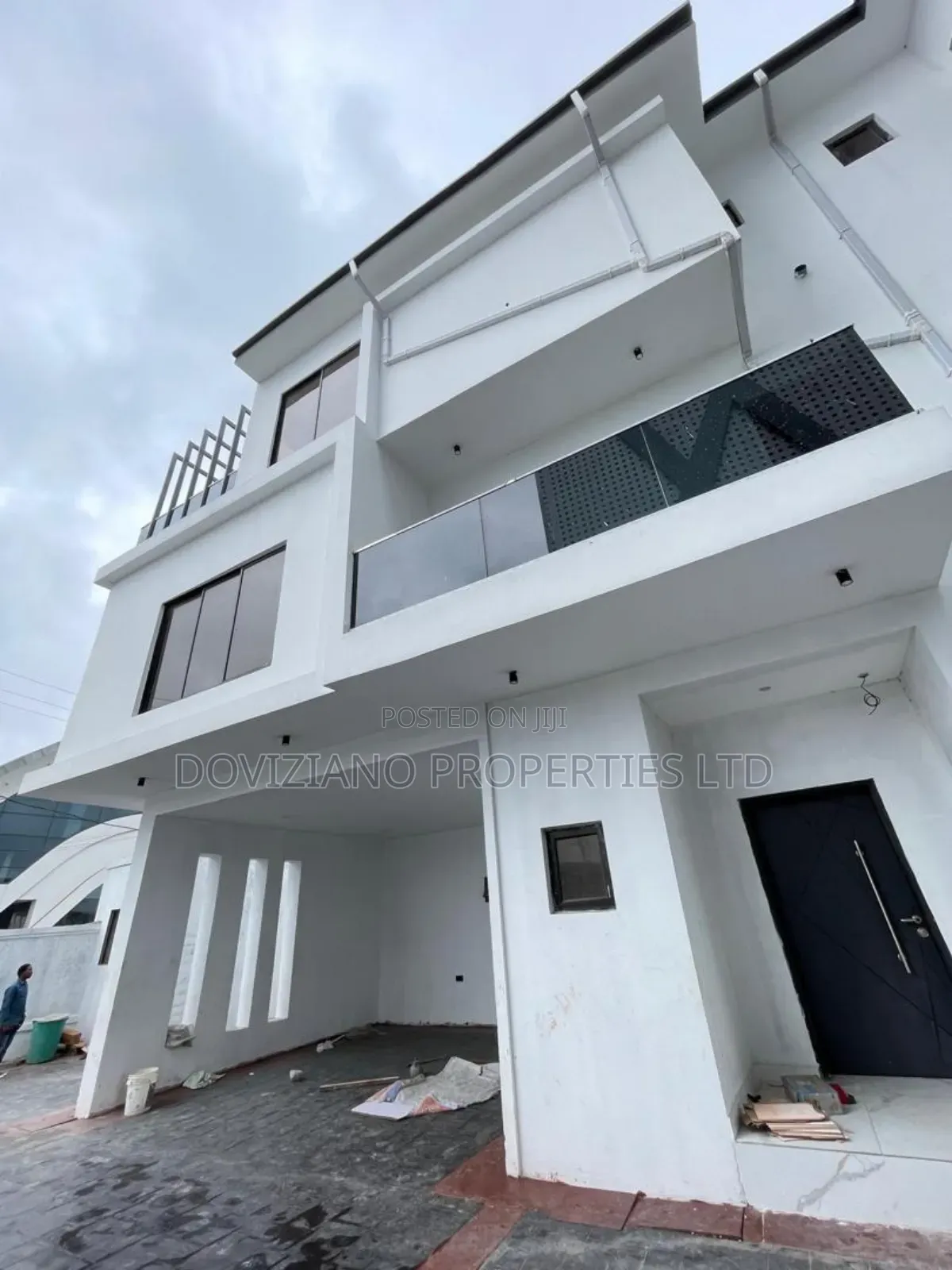 5bdrm Duplex in Lekki Phase 1 for sale in Lekki Phase 1