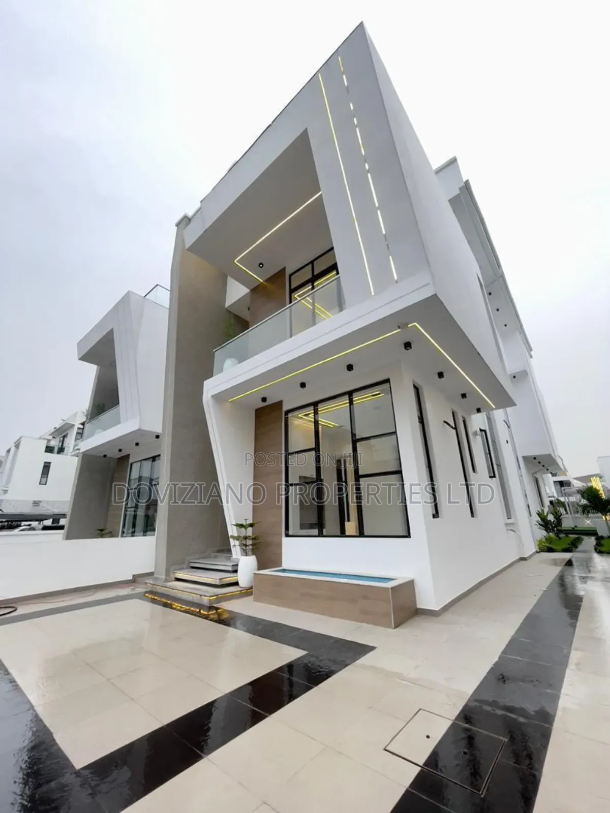 5bdrm Duplex in Osapa london for sale in Osapa london