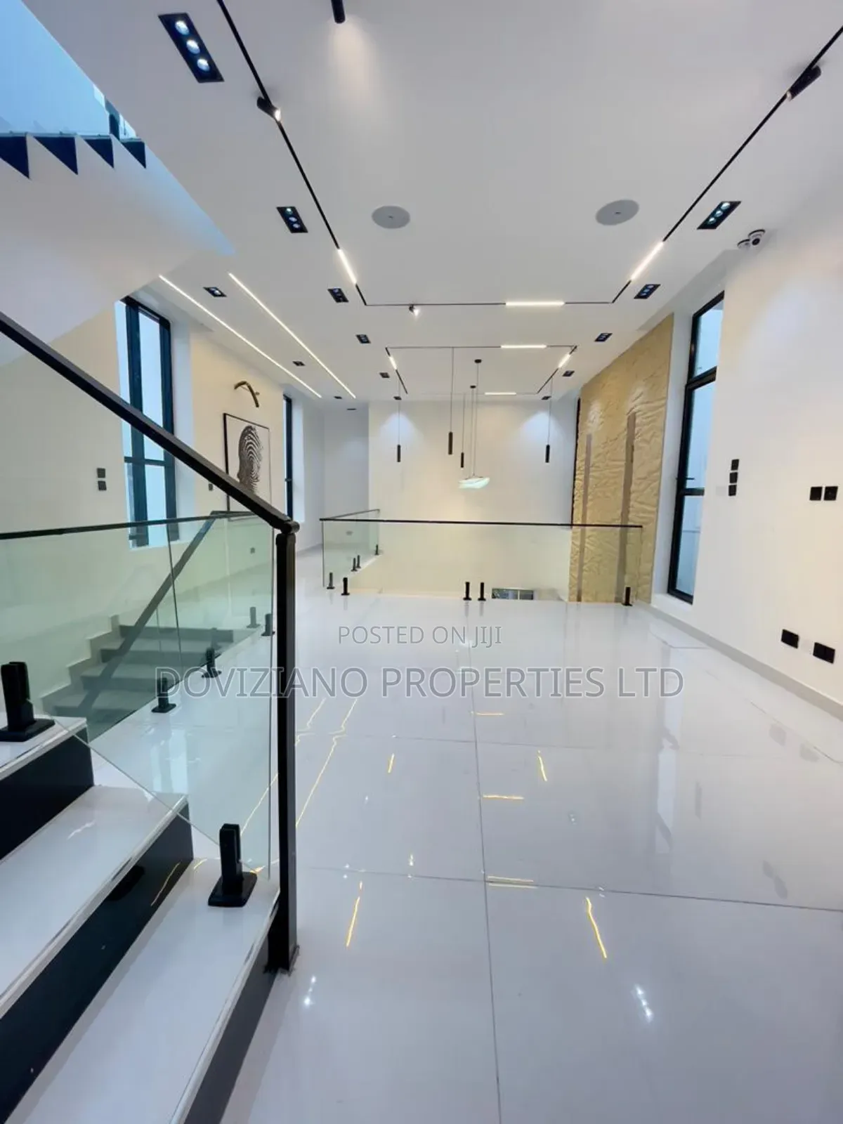 5bdrm Duplex in Osapa london for sale in Osapa london