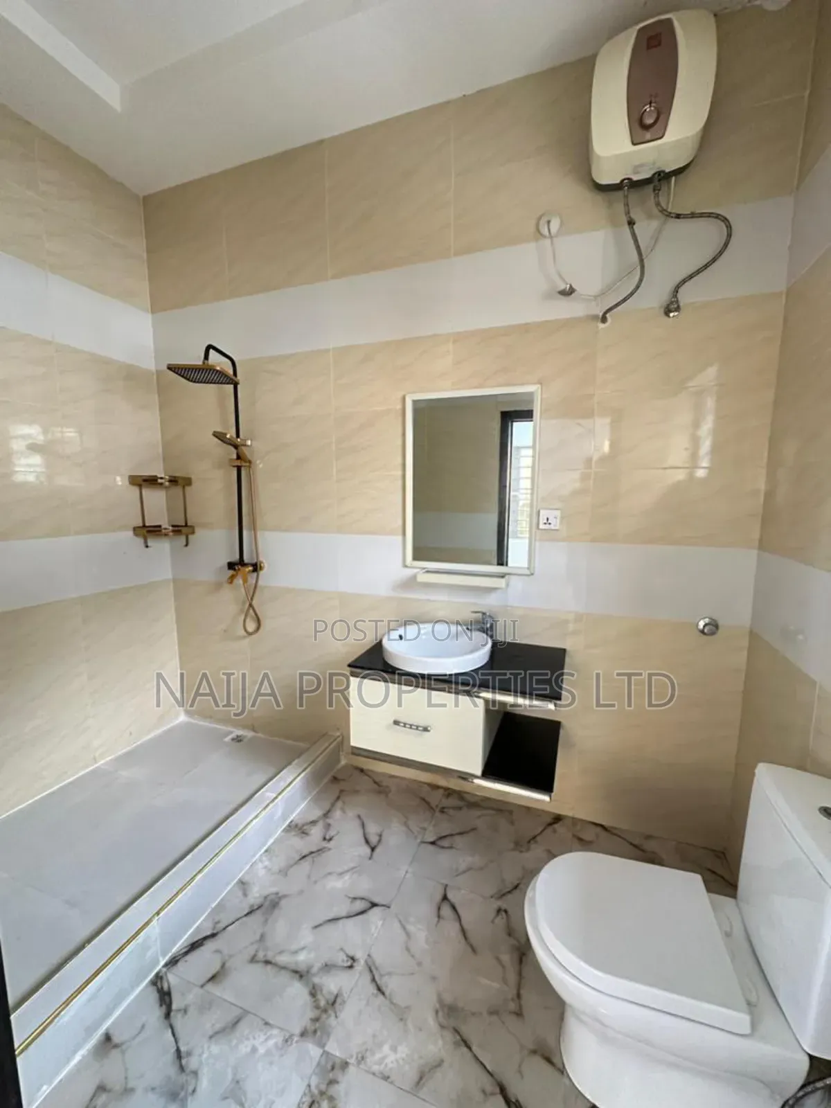 4bdrm Duplex in Lekki County for sale in Lekki