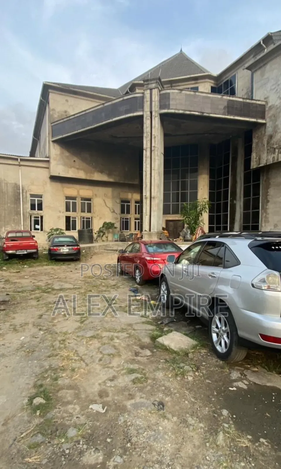 50 Bedroom Hotel for Sale in Ago in Ago Palace