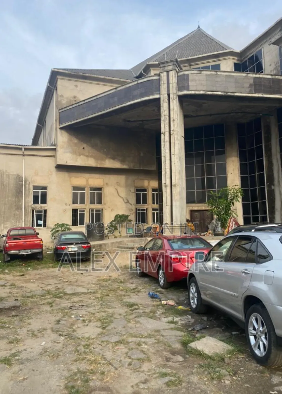 50 Bedroom Hotel for Sale in Ago in Ago Palace