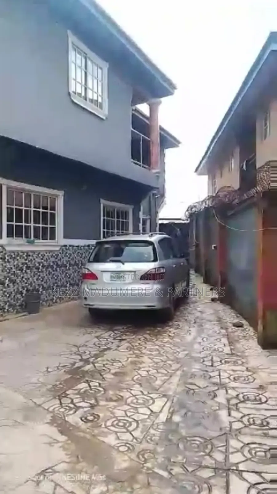 6bdrm Duplex in In An Estate Within for sale in Umuahia