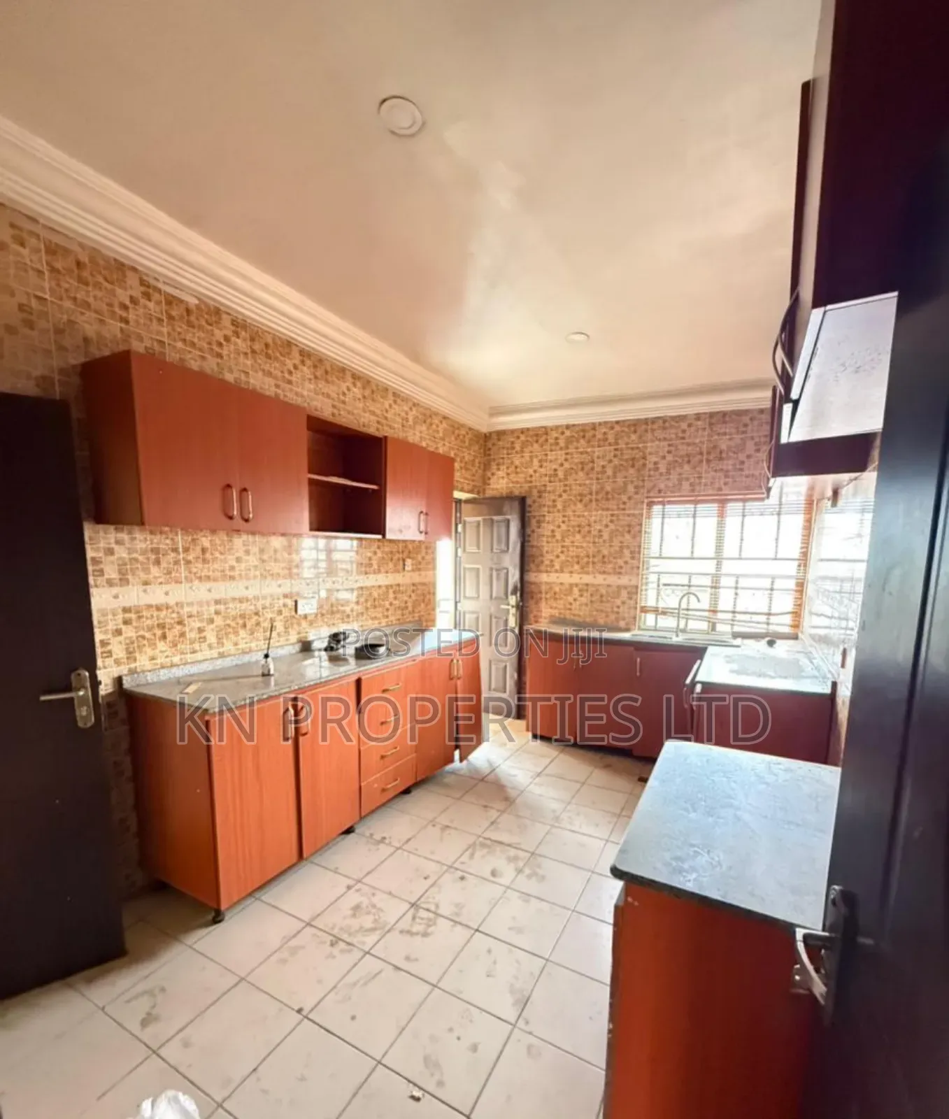 3bdrm Block of Flats in Wuse 2 for rent in Wuse 2