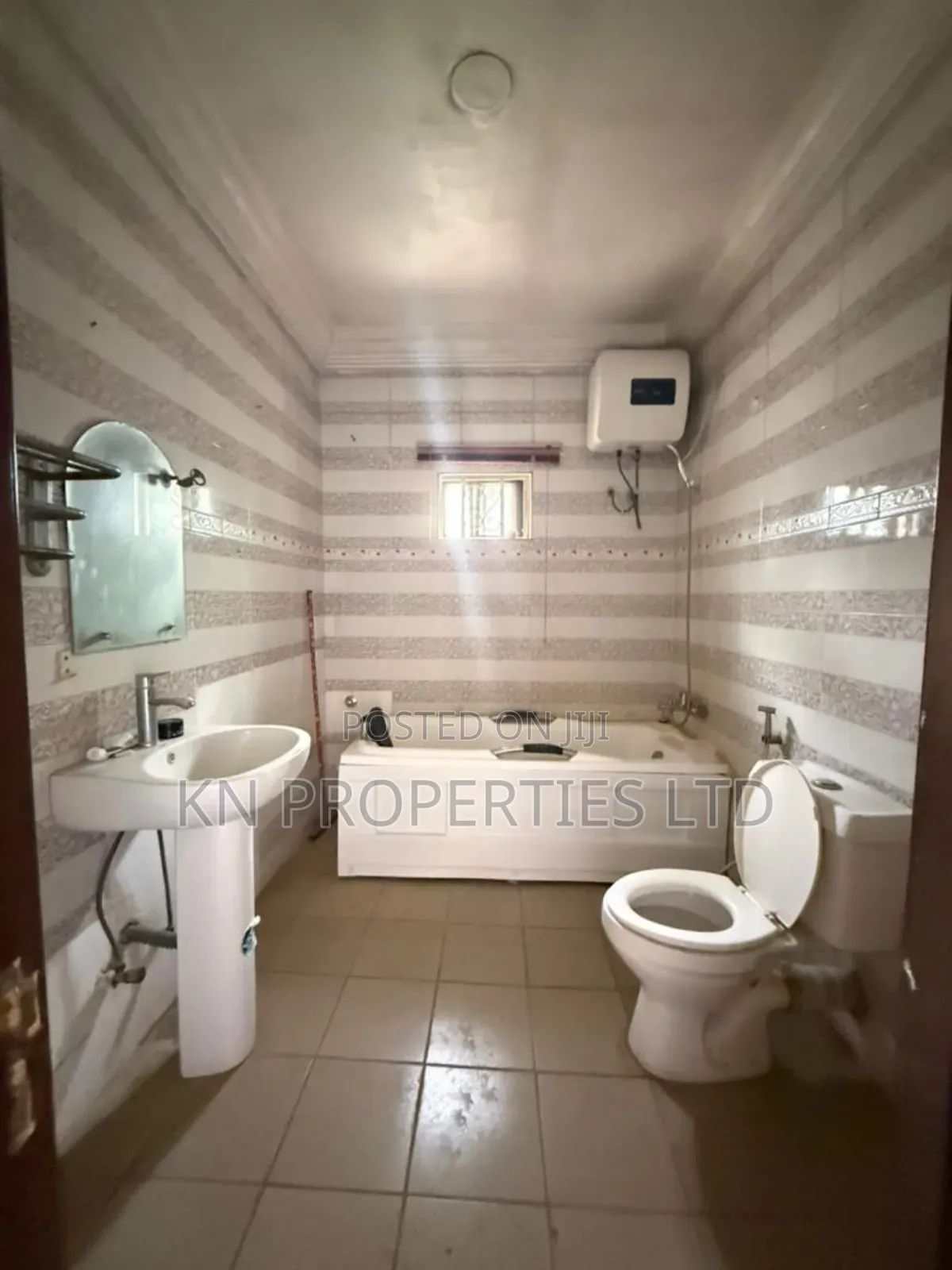 3bdrm Block of Flats in Wuse 2 for rent in Wuse 2
