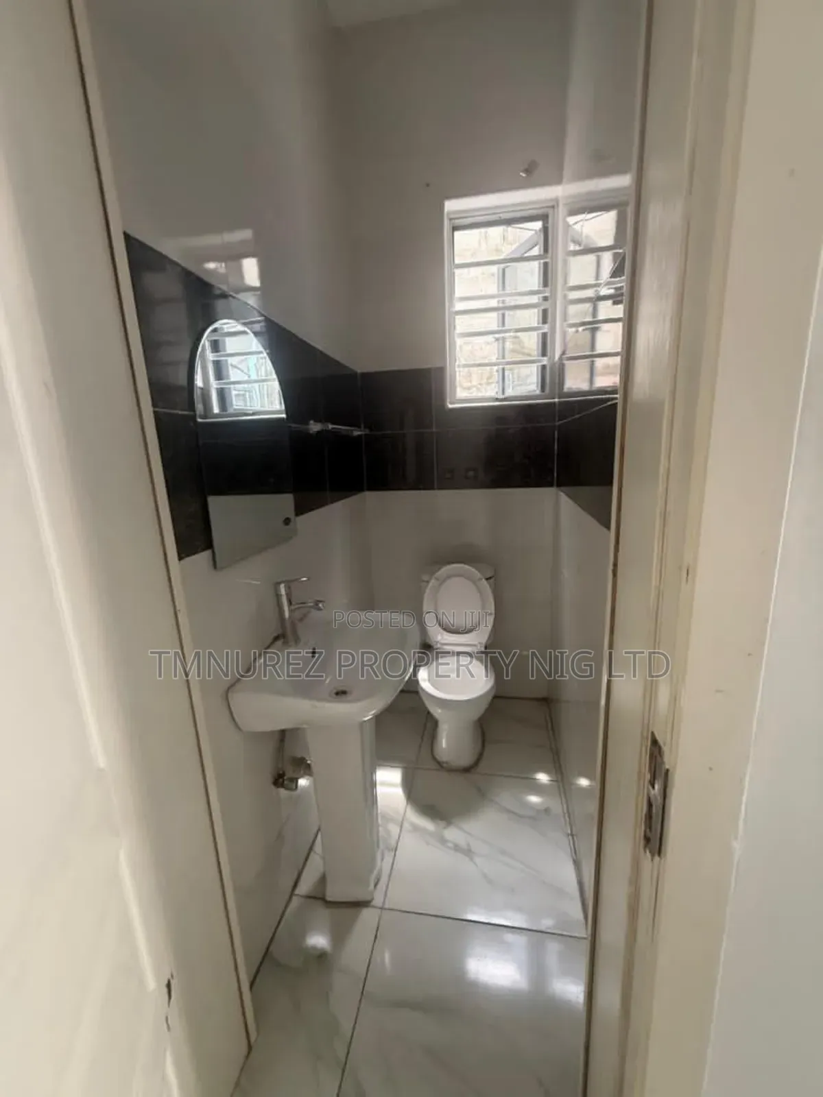Studio Apartment in Lekki Conservative, Chevron for rent in Chevron