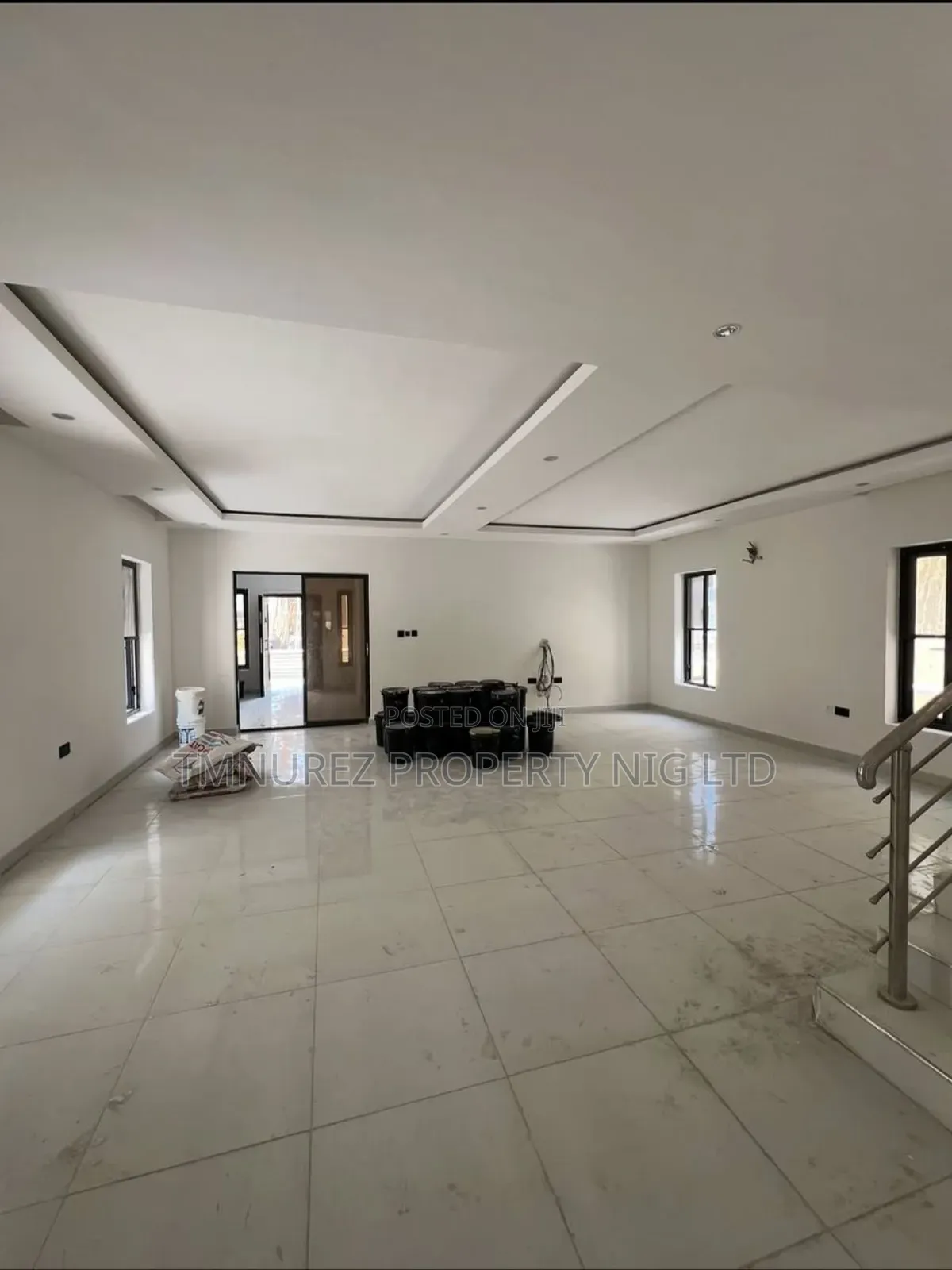 4bdrm Duplex in Chevron for rent in Chevron