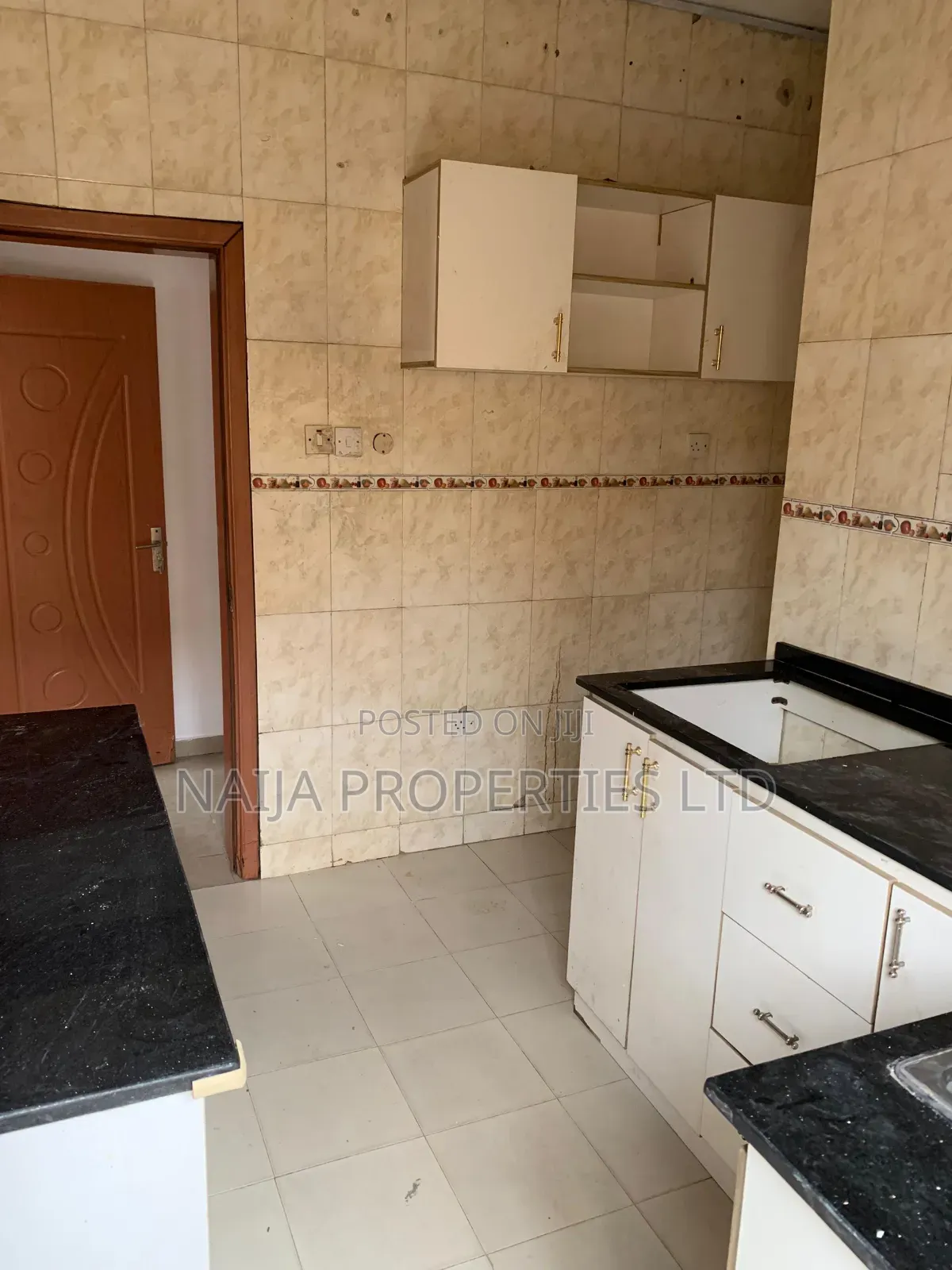 2bdrm Apartment in Off Admiralty Way, Lekki Phase 1 for rent in Lekki Phase 1