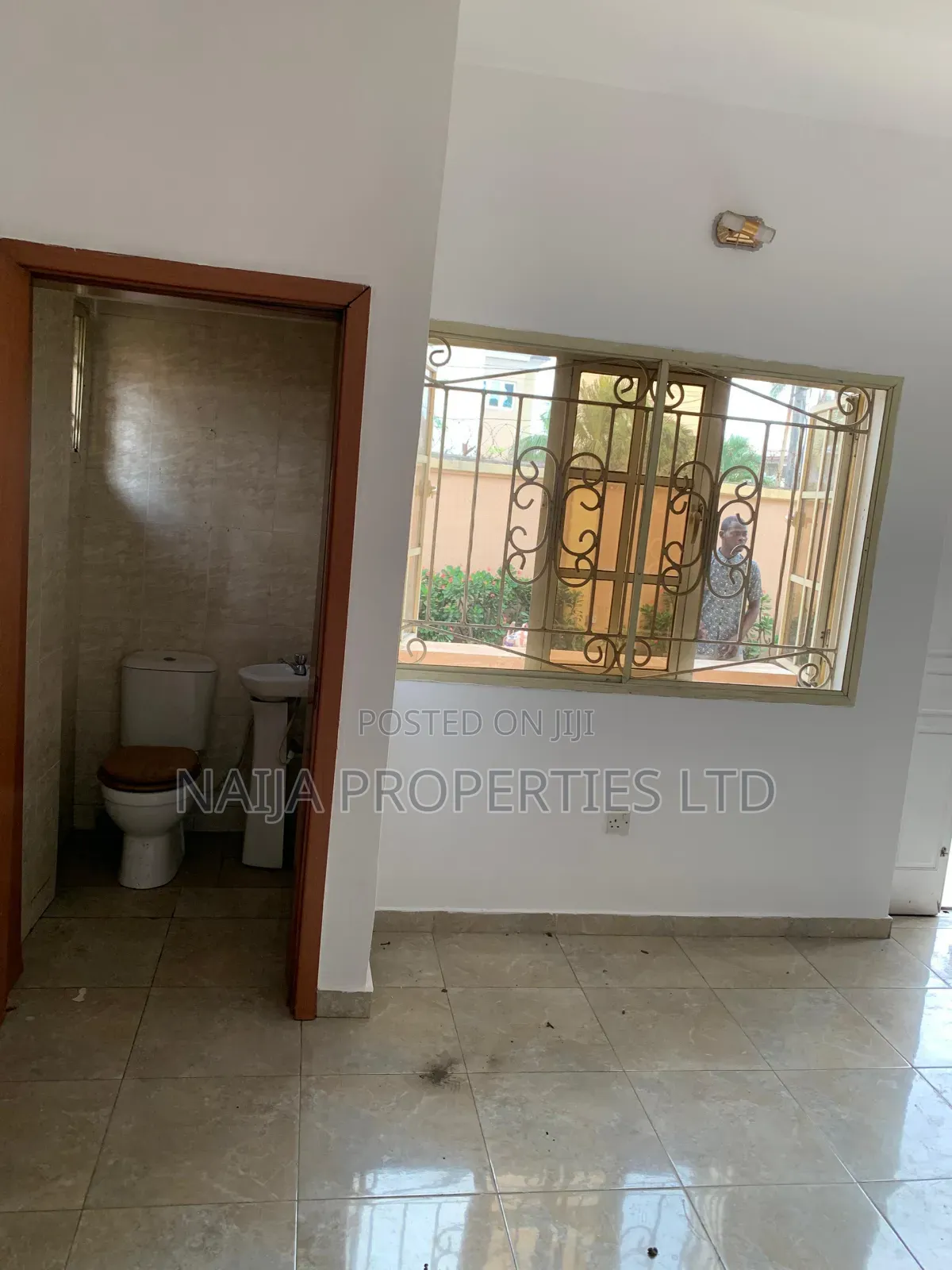 2bdrm Apartment in Off Admiralty Way, Lekki Phase 1 for rent in Lekki Phase 1