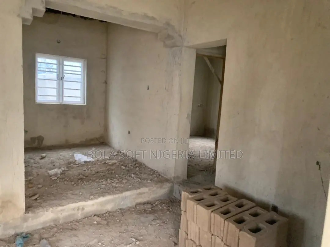 3bdrm Block of Flats in Akoto, Elebu, Akala for sale in Akala Express