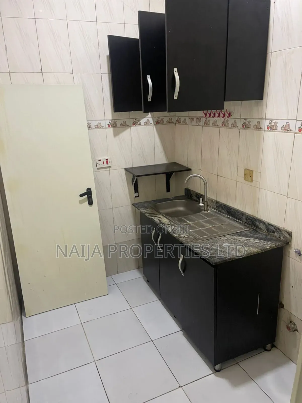 Mini Flat in Off Omorinre Johnson, Lekki Phase 1 for rent in Lekki Phase 1