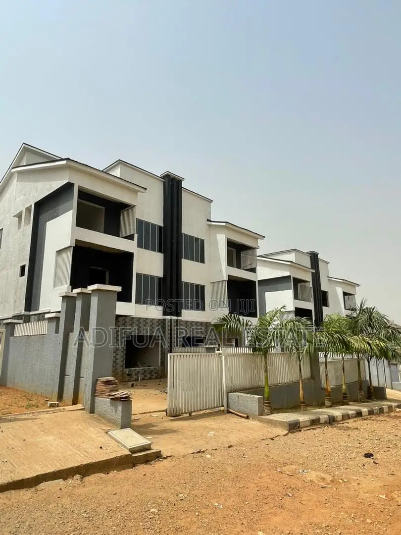 5-Bedroom Semi Detached Duplex + B.Q in Dakibiyu