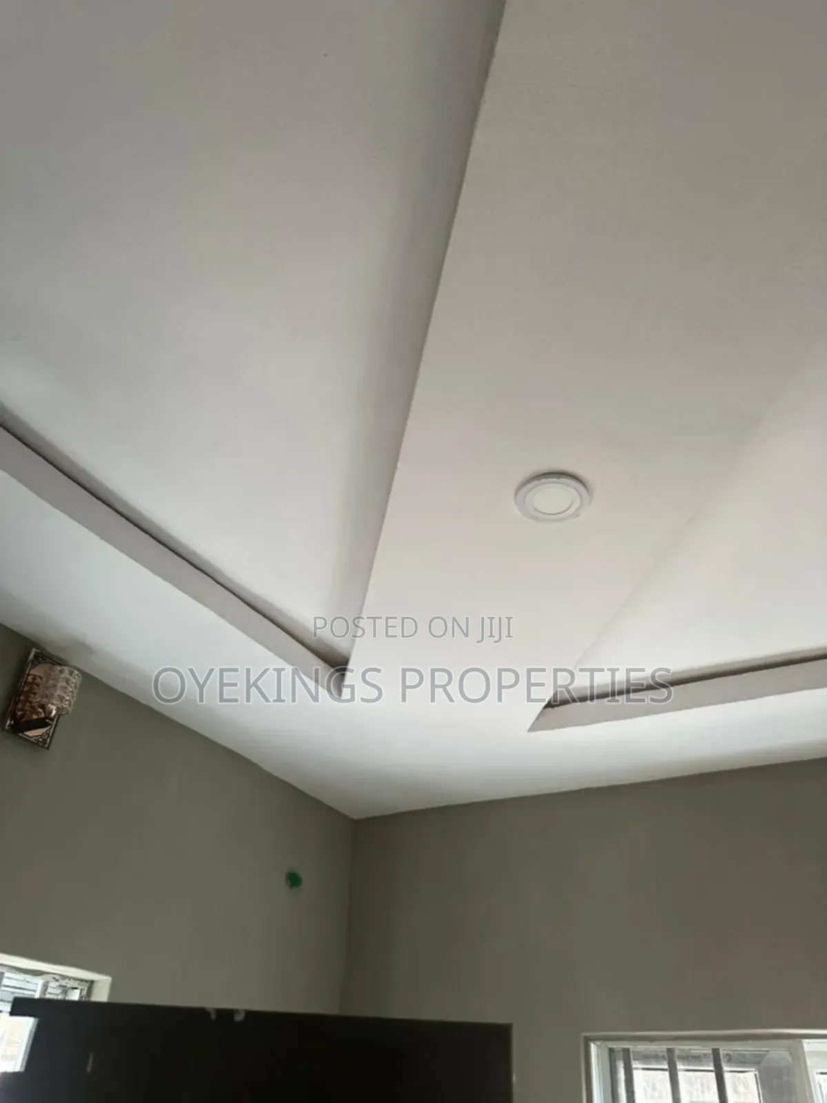 3bdrm Block of Flats in Agara, Akala Express for sale in Akala Express