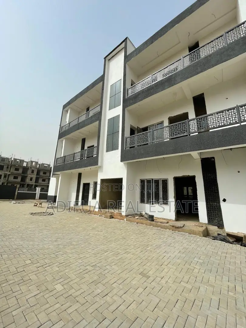 Spacious 3-Bedroom Flat for Sale in Wuye