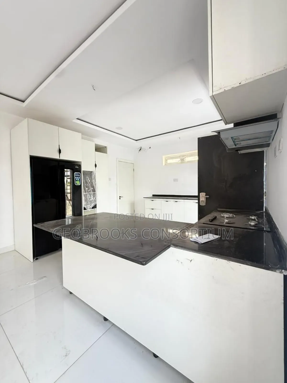 4bdrm Penthouse in Kolapo Ishola Gra, Akobo for sale in Akobo