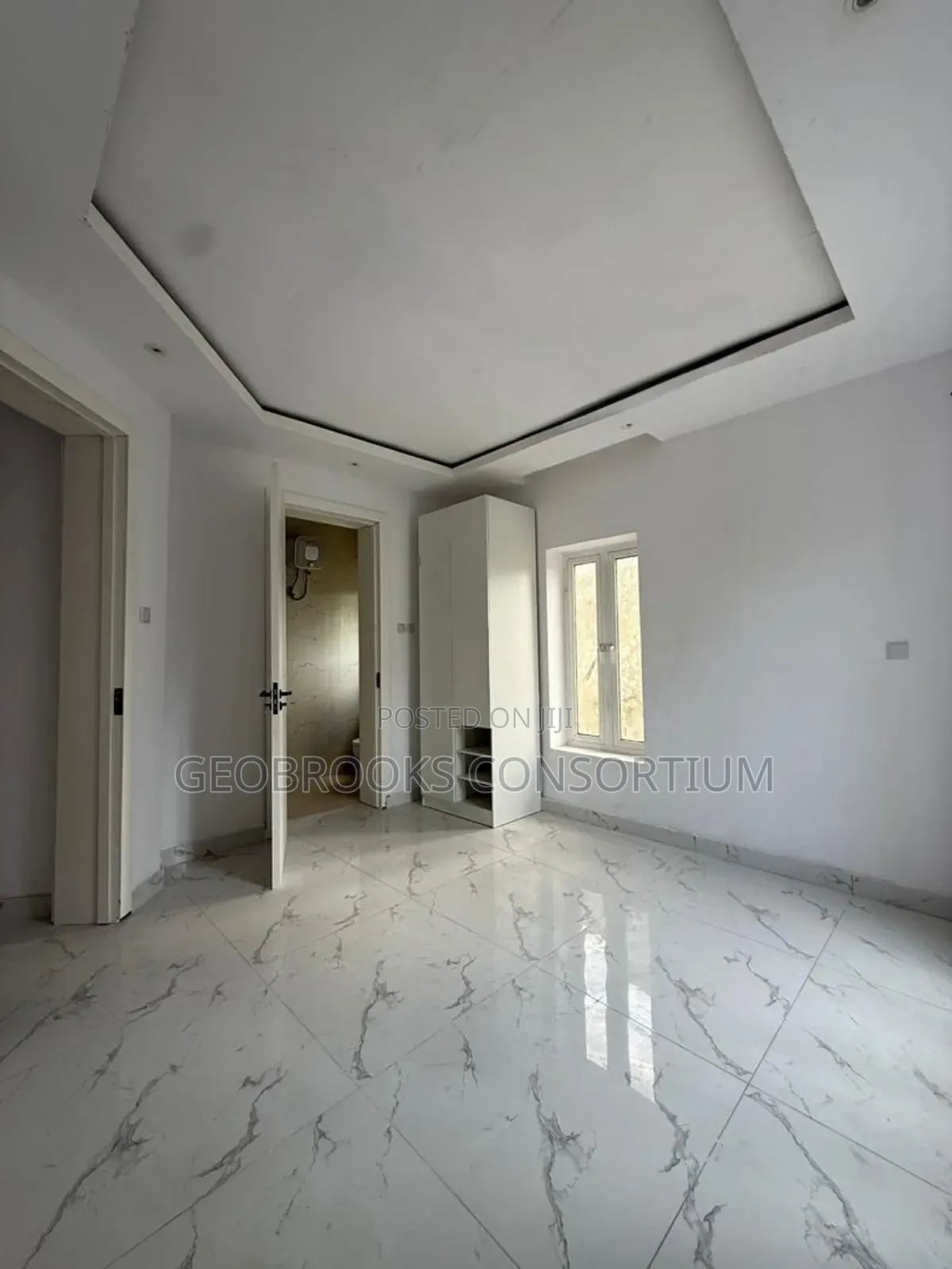 4bdrm Penthouse in Kolapo Ishola Gra, Akobo for sale in Akobo