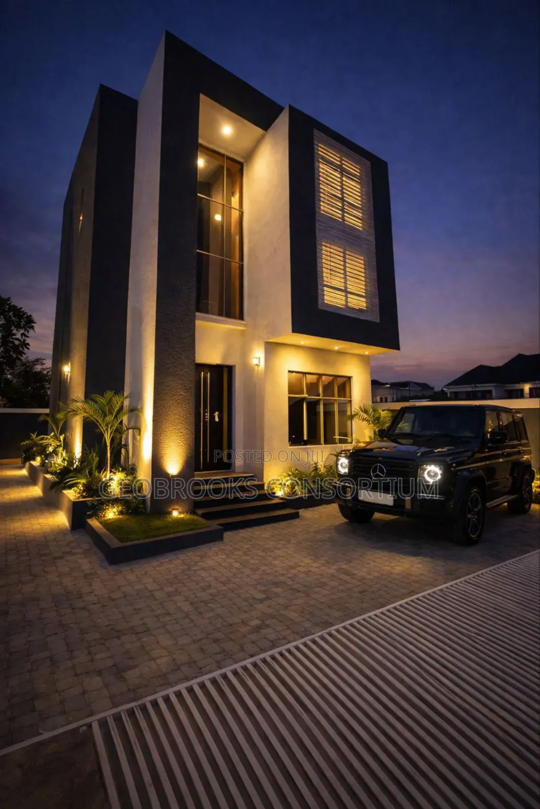 4bdrm Penthouse in Kolapo Ishola Gra, Akobo for sale in Akobo