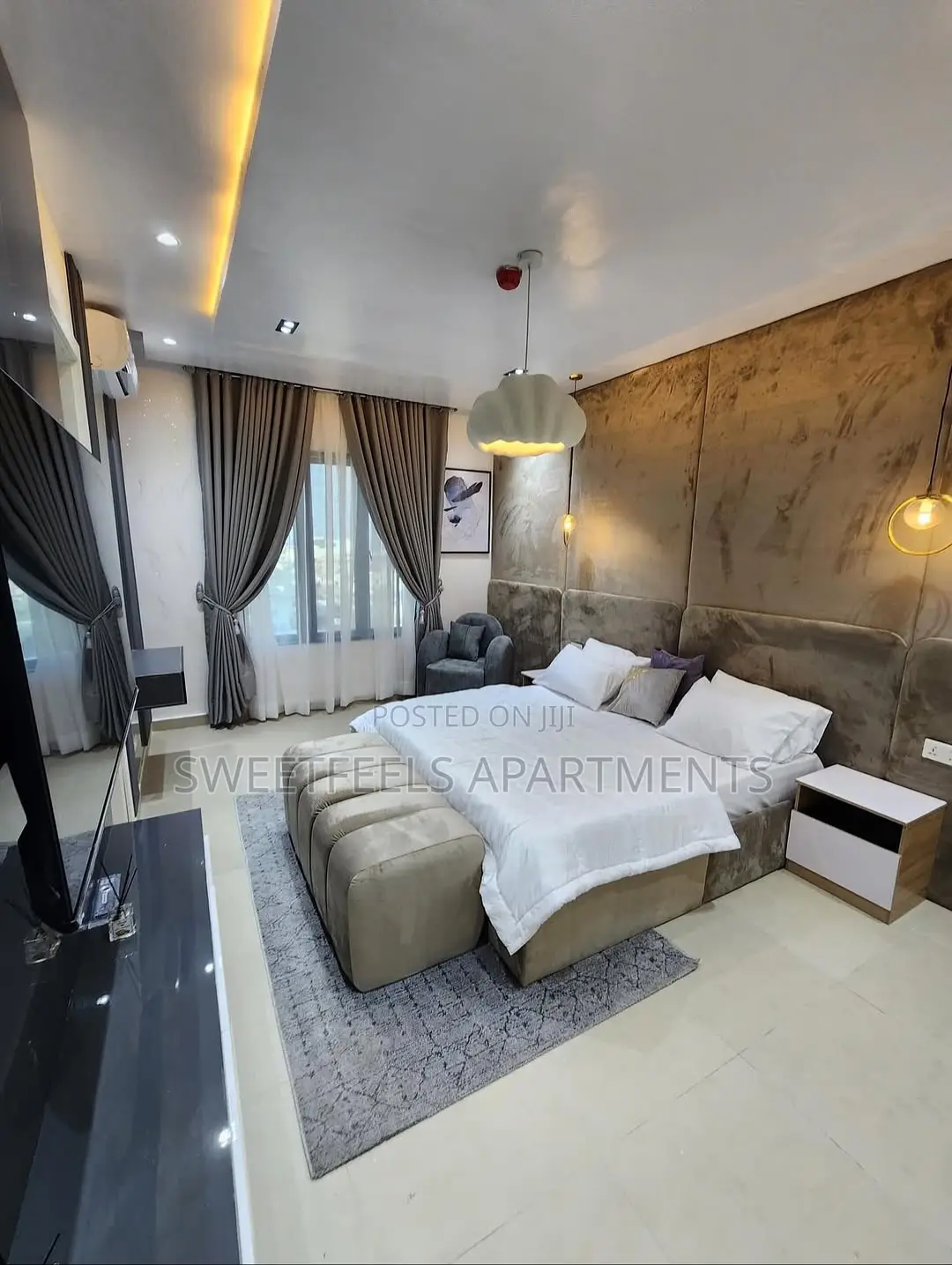2 Bedroom Waterfront Apartment With Gym, Ps5, Snooker Board in Lekki Phase 1