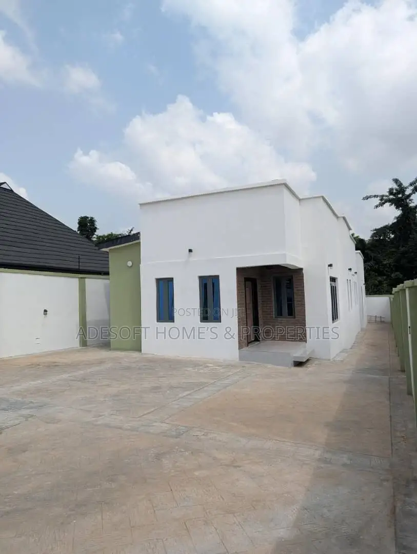 3bdrm Bungalow in Abdulsalam Estate, Akobo for sale in Akobo