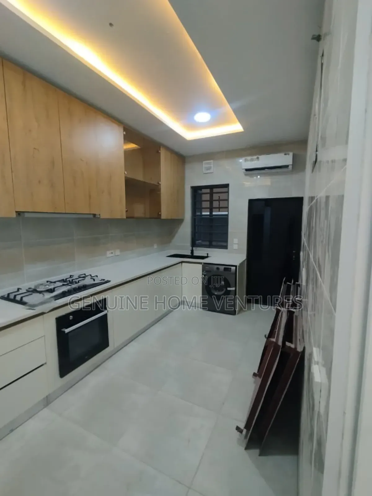 4bdrm Duplex in Oniru, Victoria Island for sale in Victoria Island