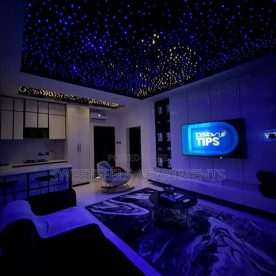 Deluxe Max Cinematic 1 Bedroom Apartment With Bath Tub in Chevron