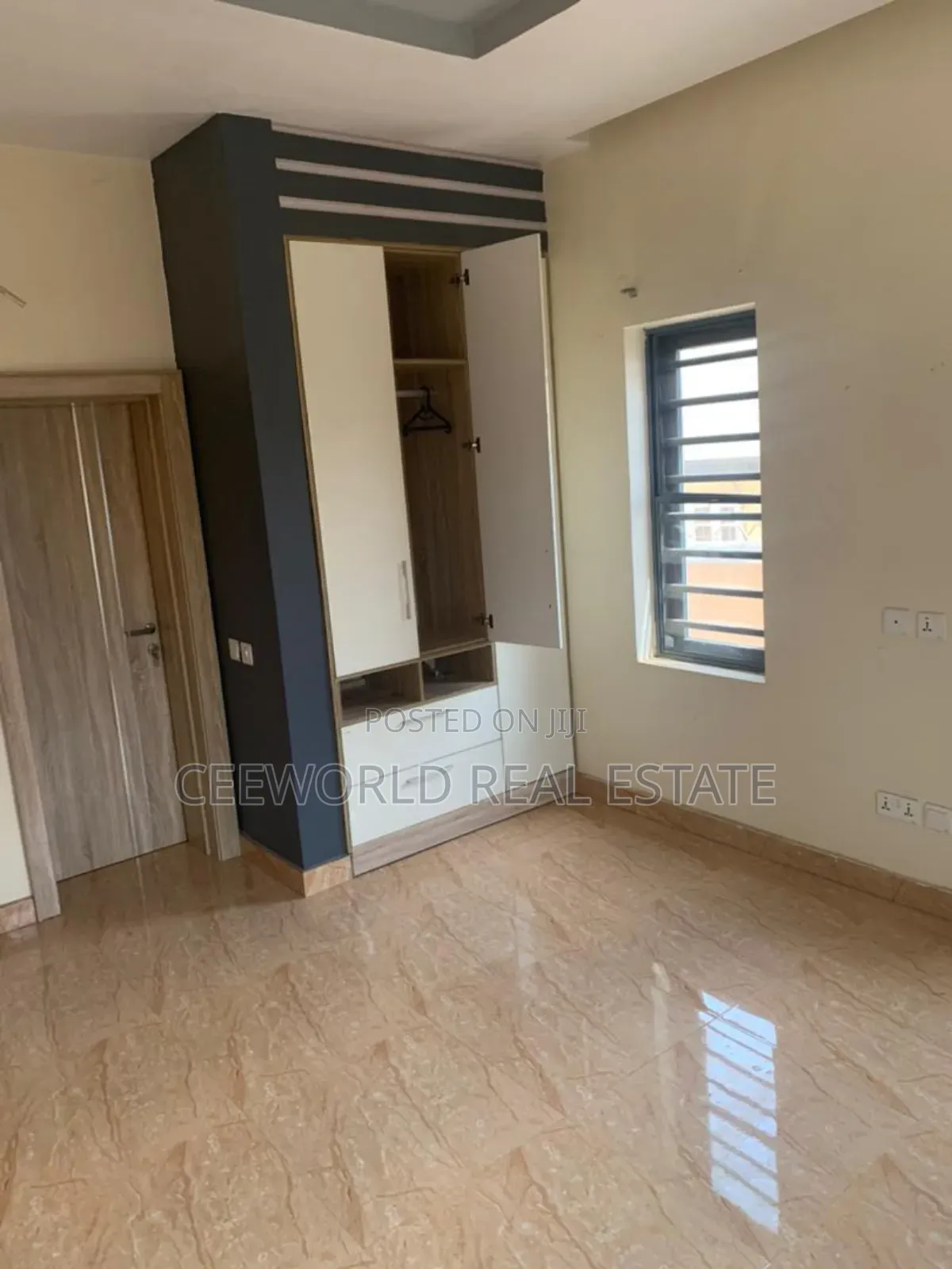 3bdrm Apartment in Kasumu Estate Zone A, Akala Express for rent in Akala Express