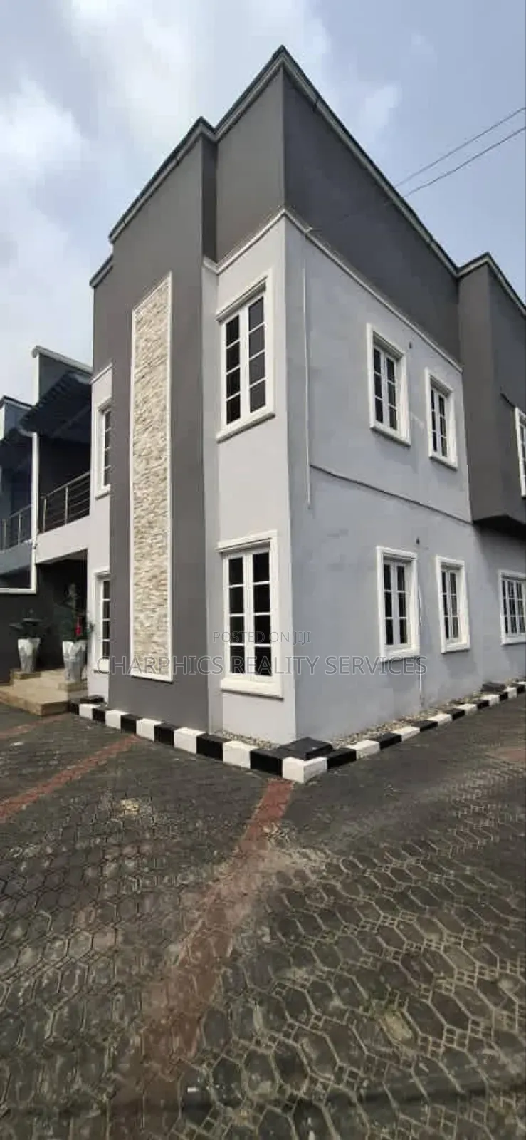 4bdrm Duplex in Mende for sale in Mende