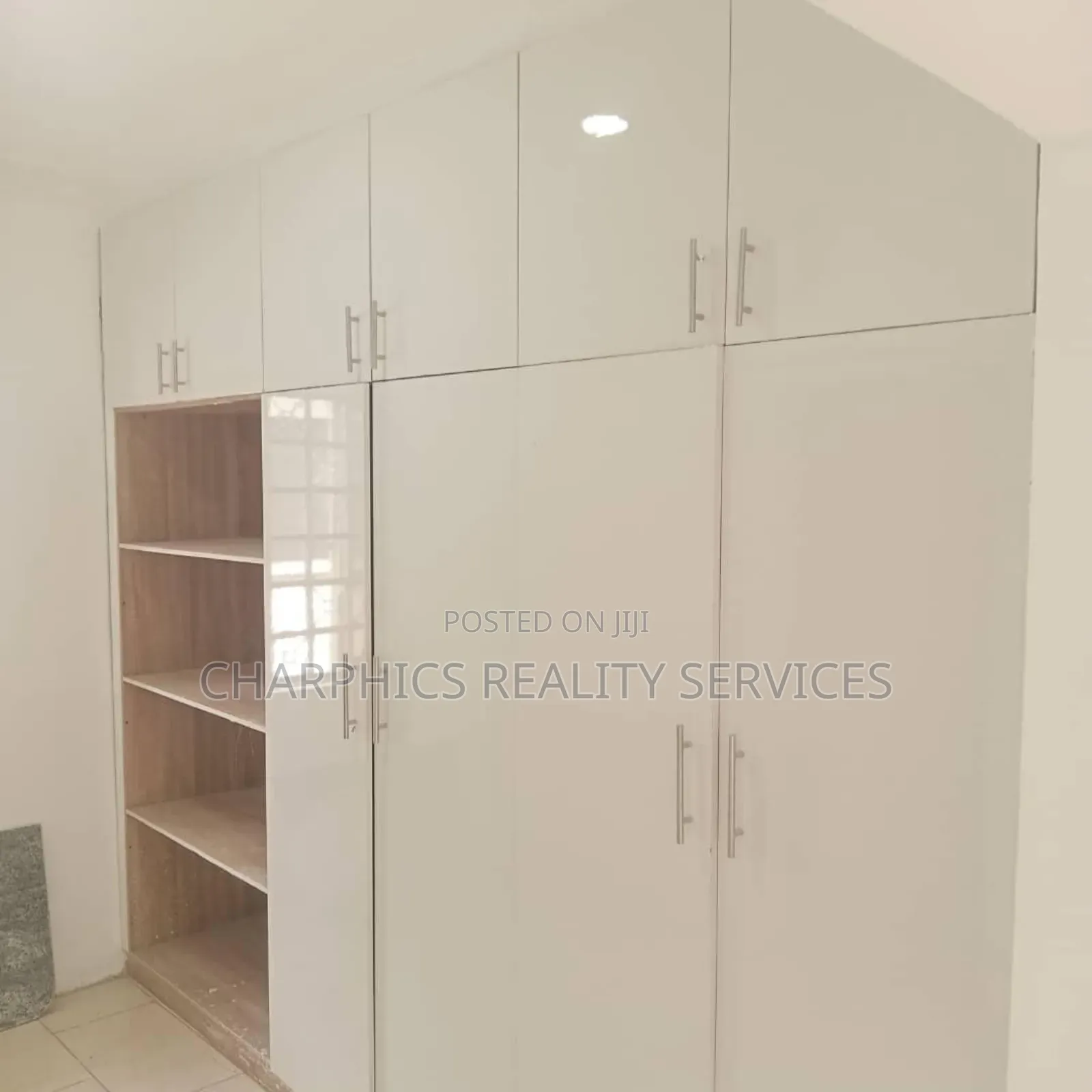 4bdrm Duplex in Mende for sale in Mende