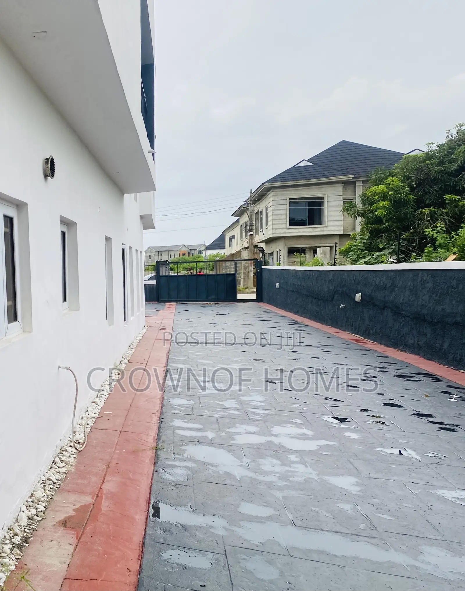 6bdrm Duplex in Lekki for sale in Lekki