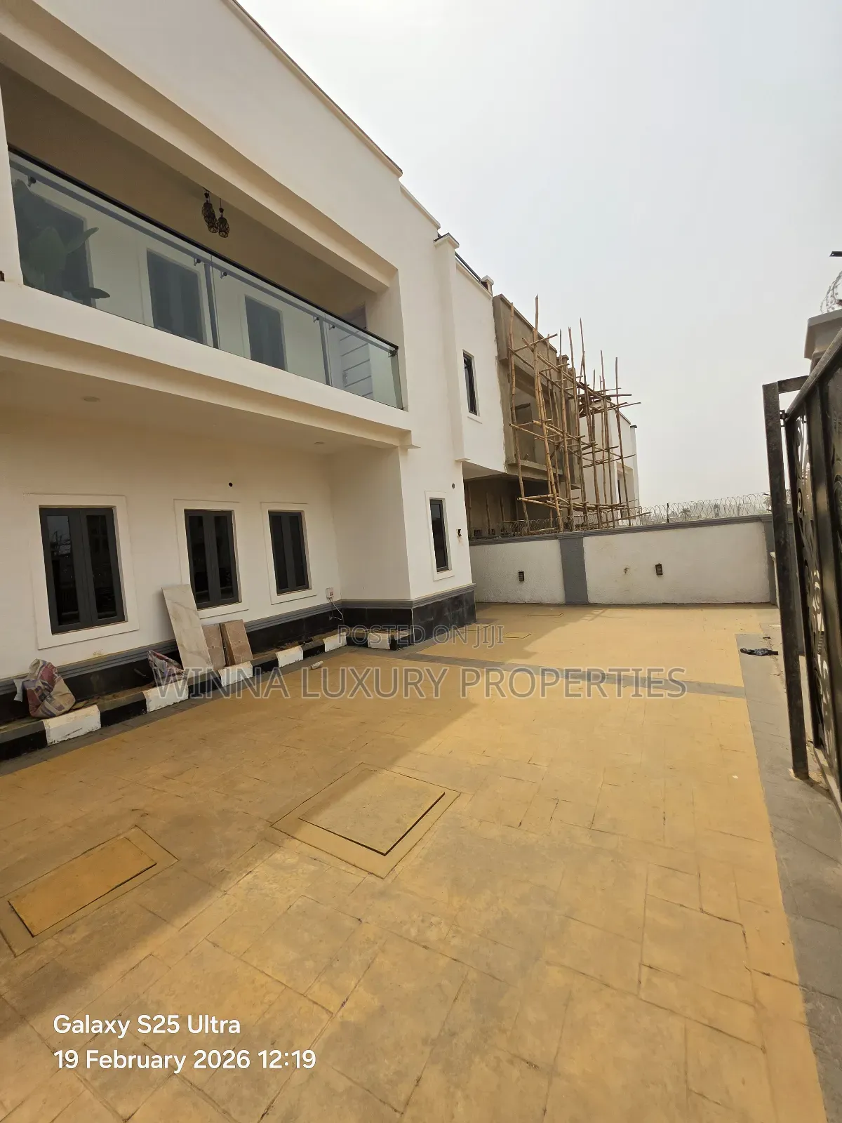 4bdrm Duplex in Nuga Estate, Lugbe District for sale in Lugbe District