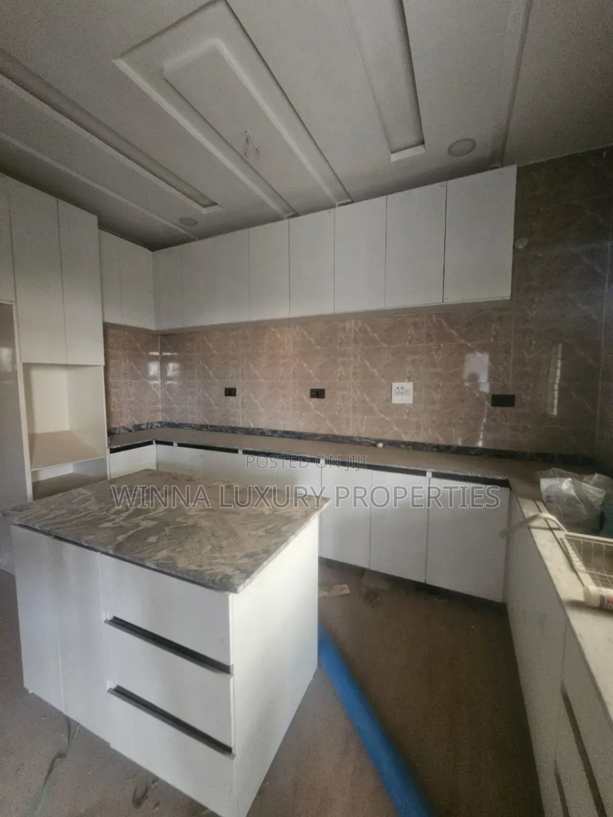 4bdrm Duplex in Back Of Shafa, Lugbe District for rent in Lugbe District
