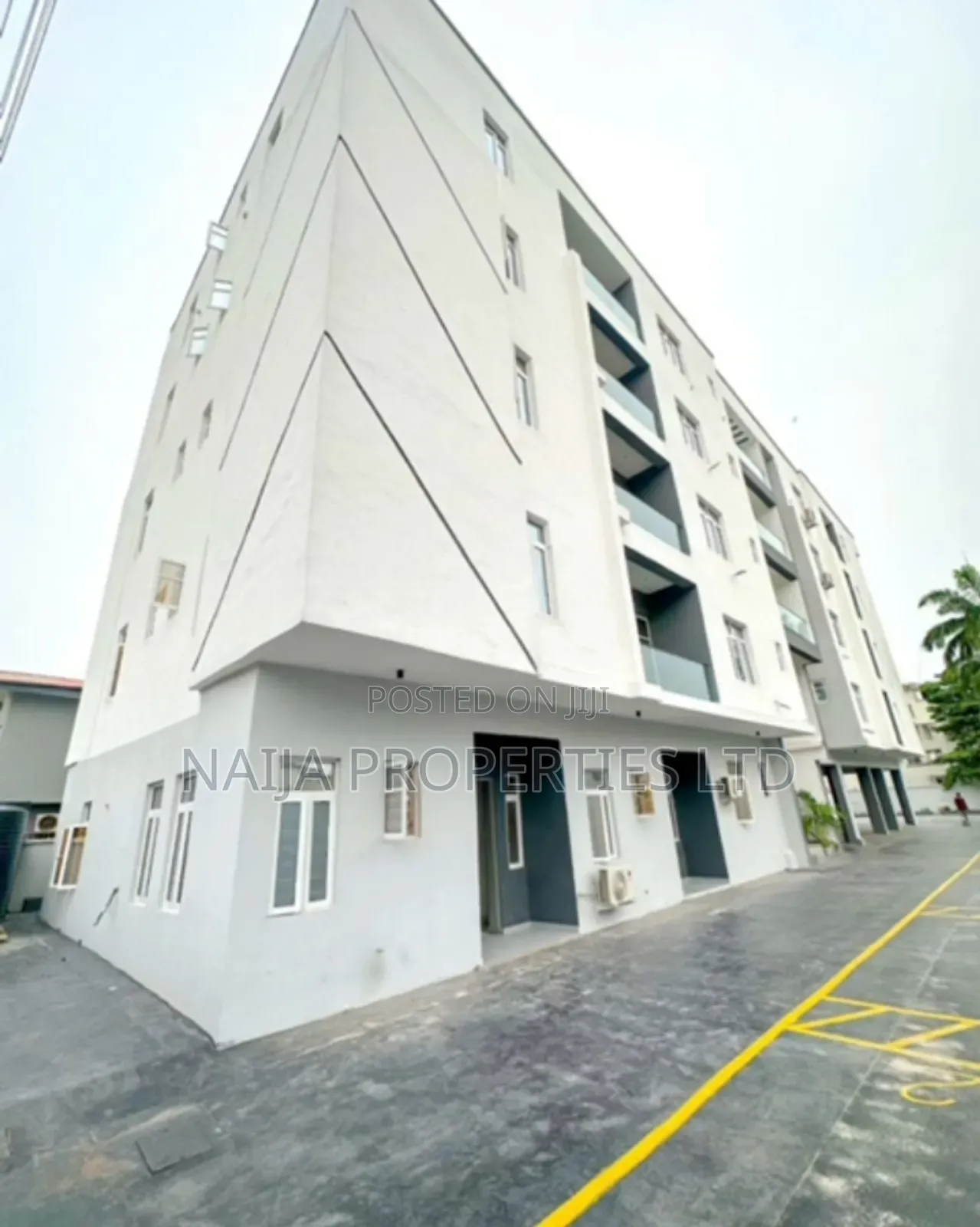 3bdrm Apartment in Victoria Island for sale in Victoria Island