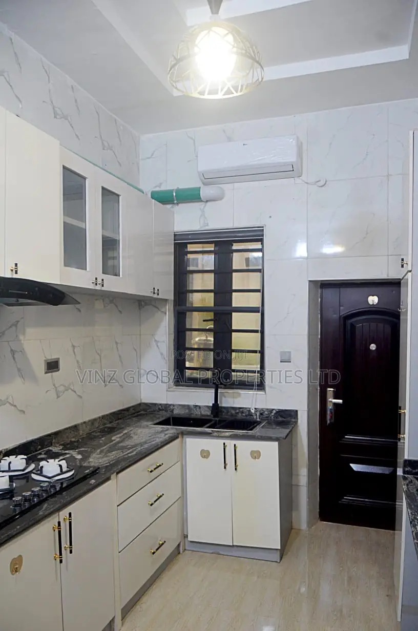 Furnished 4bdrm Duplex in Lekki for rent in Lekki