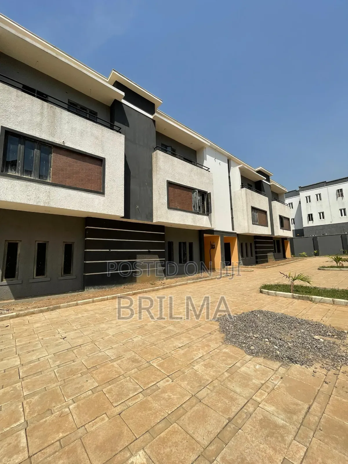 4bdrm Duplex in Kaura for rent in Kaura