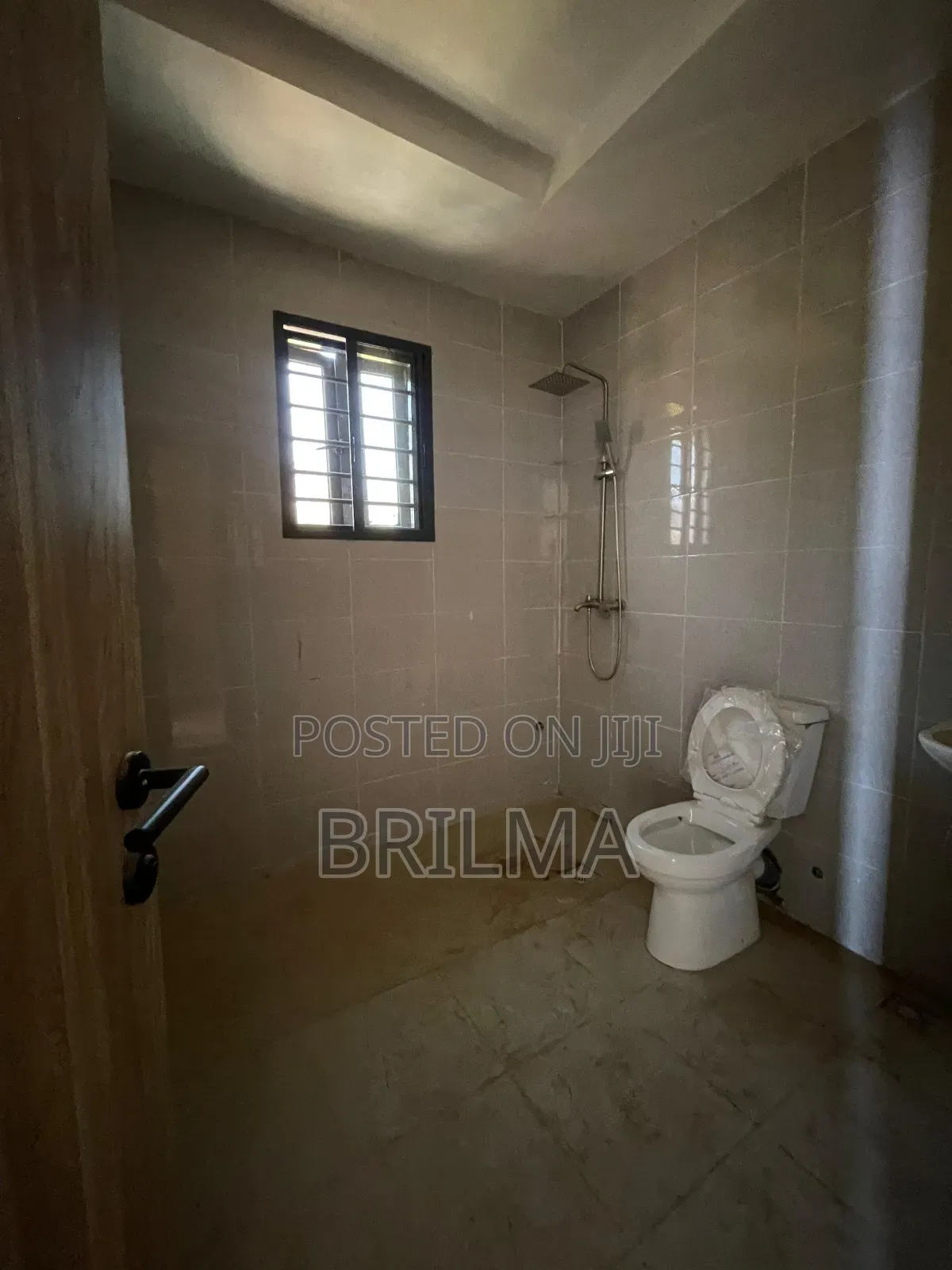 4bdrm Duplex in Kaura for rent in Kaura