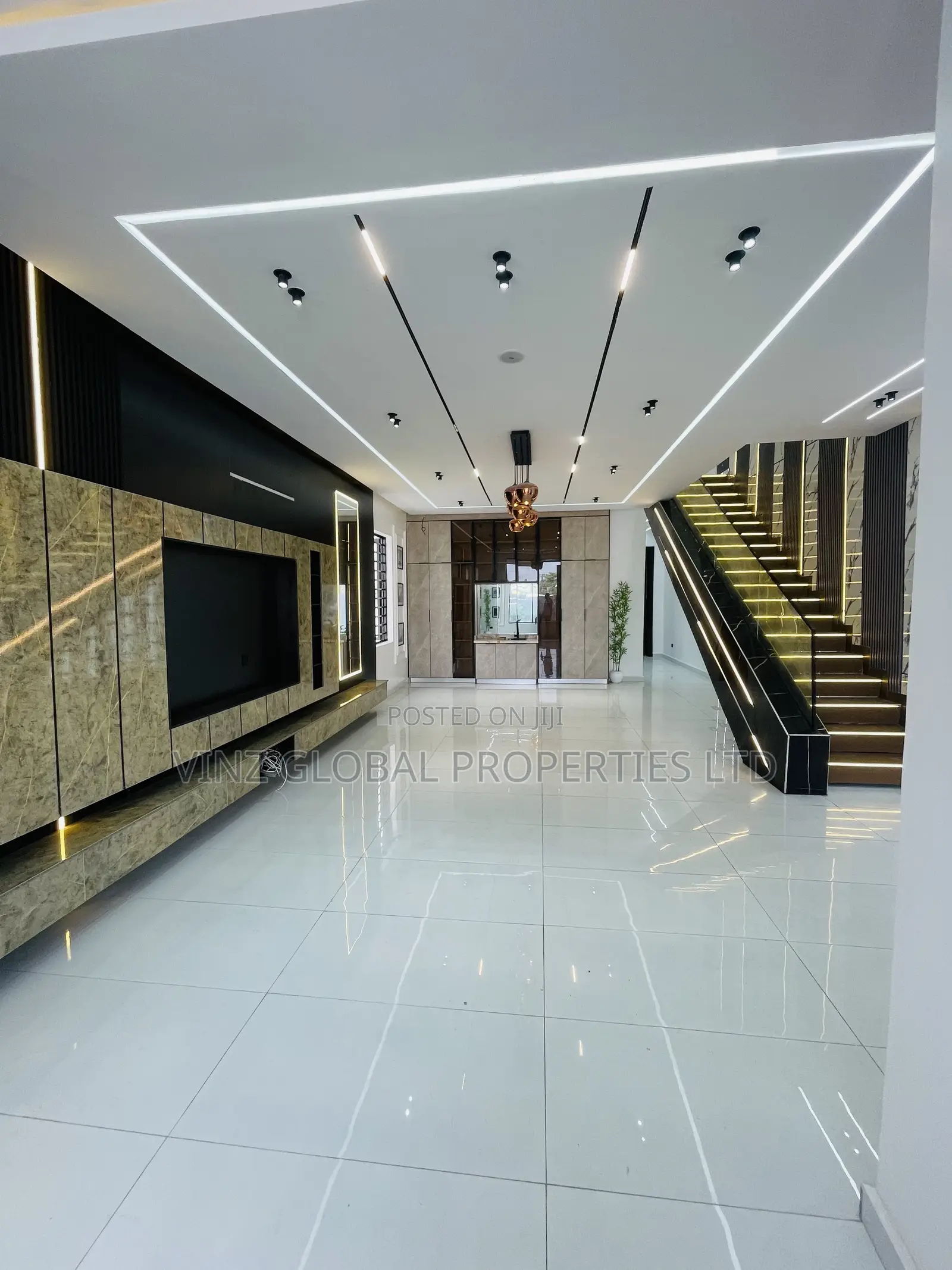 5bdrm Duplex in Lekki for sale in Lekki