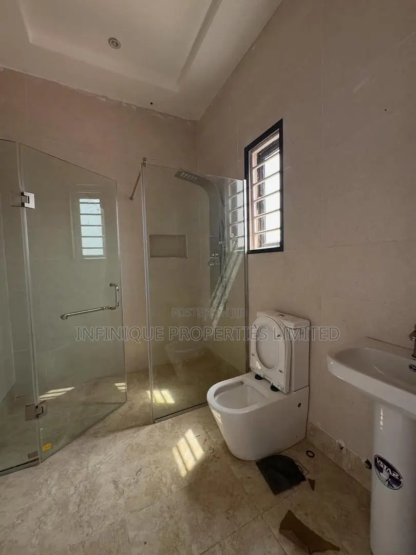 3bdrm Apartment in Lekki Phase 1 for rent in Lekki Phase 1