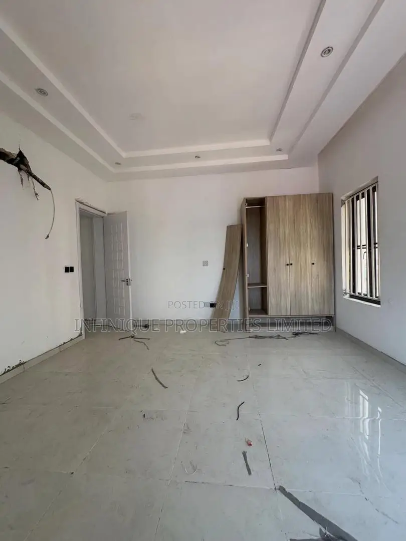 3bdrm Apartment in Lekki Phase 1 for rent in Lekki Phase 1
