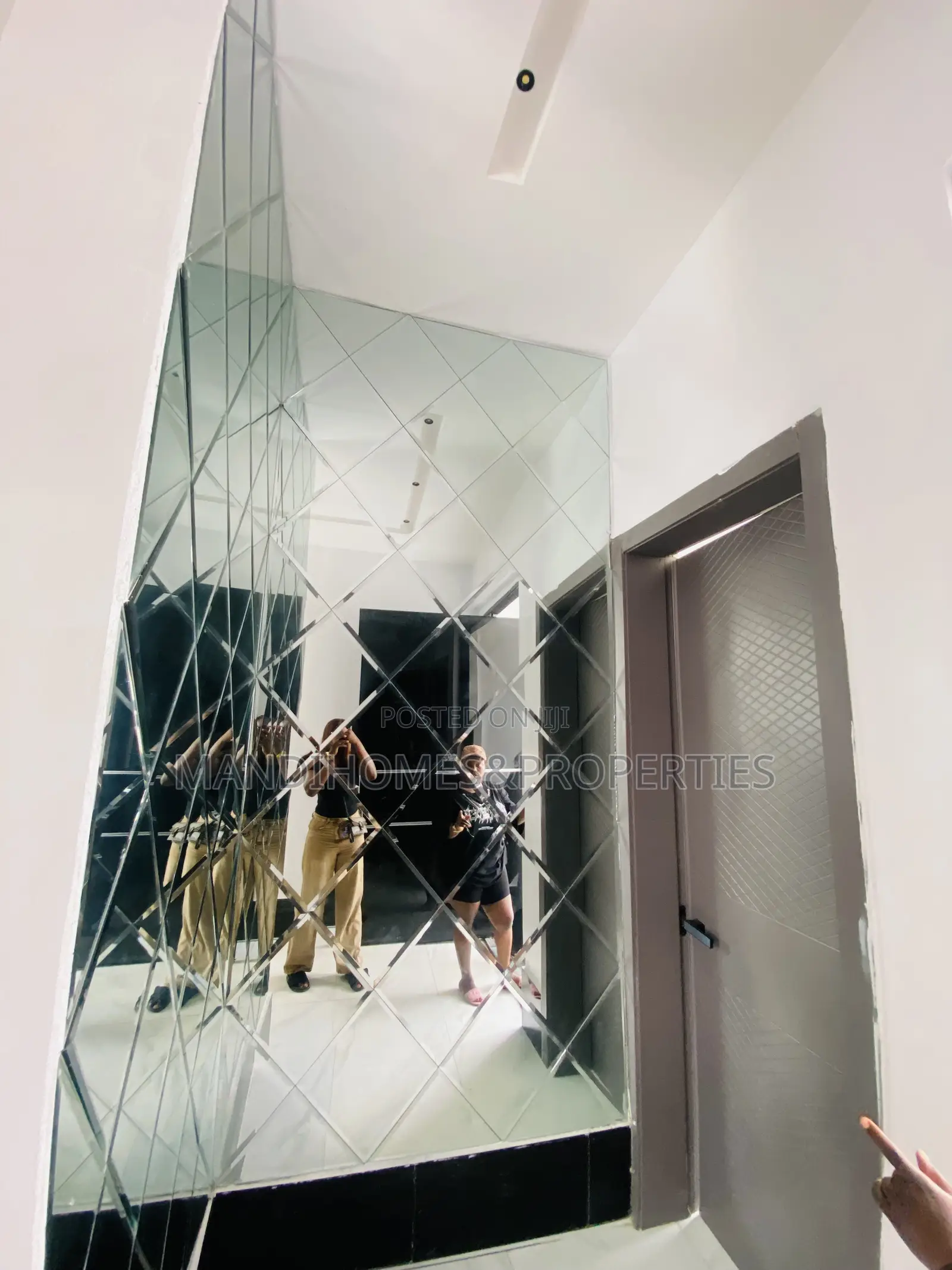 5bdrm Duplex in Ajah for sale in Ajah