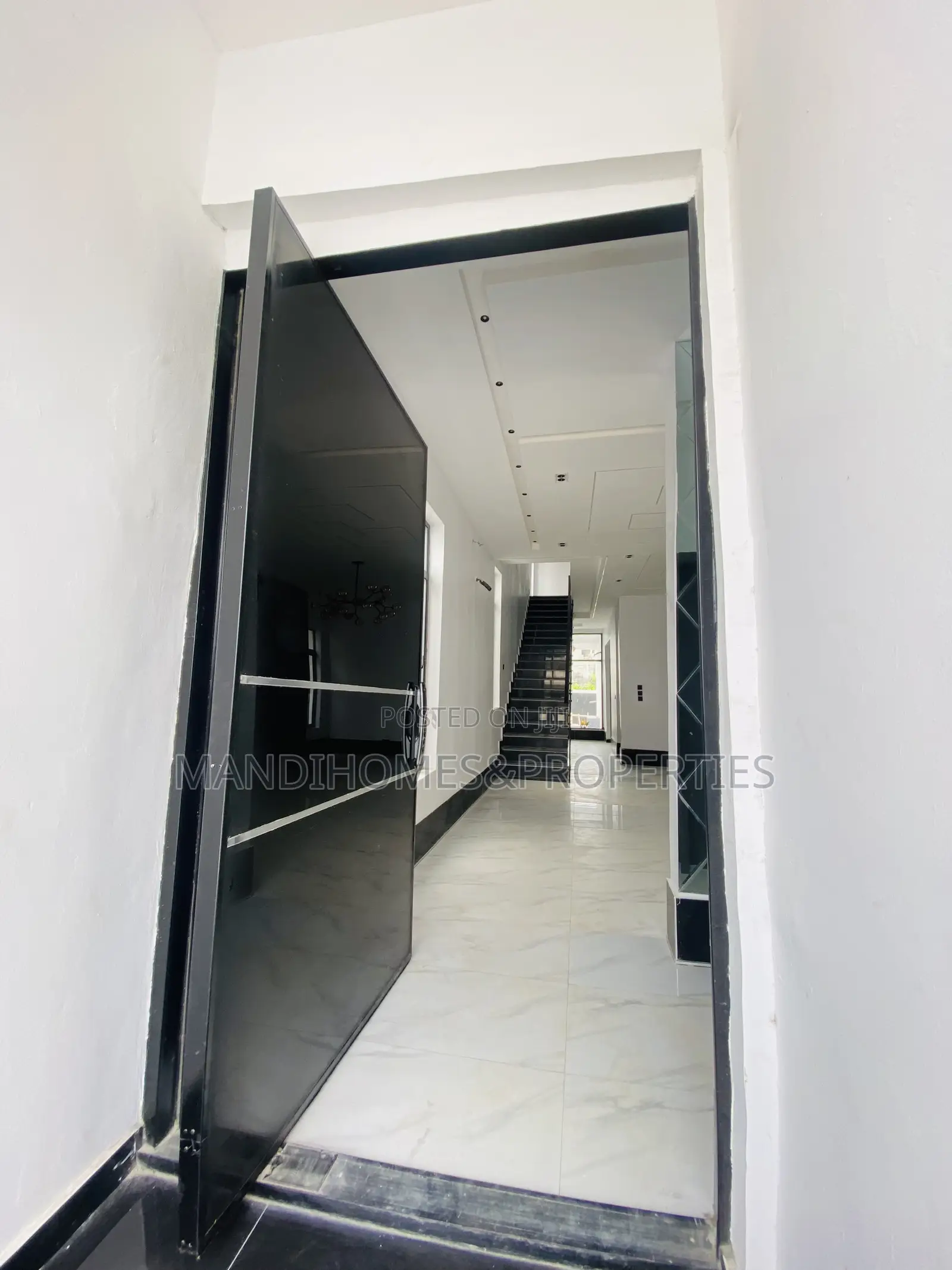 5bdrm Duplex in Ajah for sale in Ajah