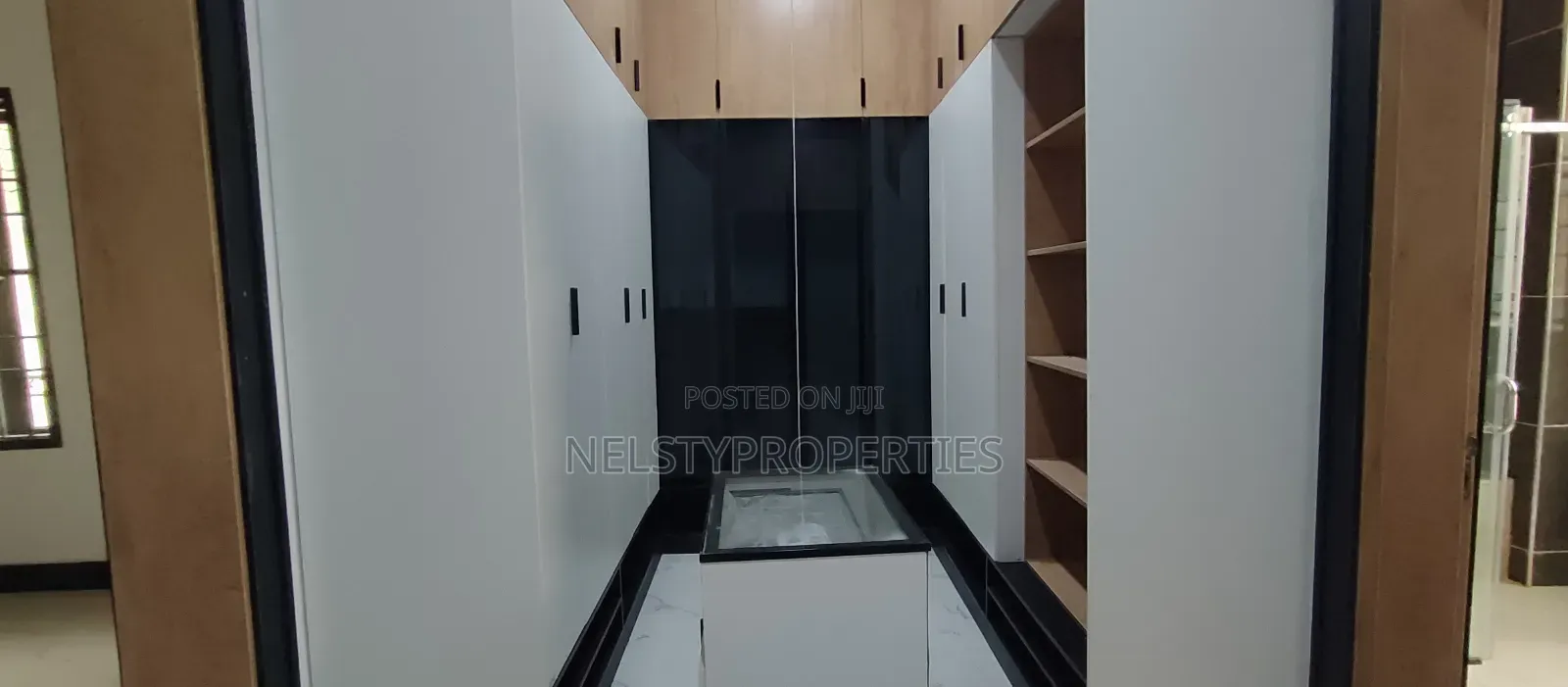 7bdrm Mansion in Efab Metropolis, Gwarinpa for sale in Gwarinpa
