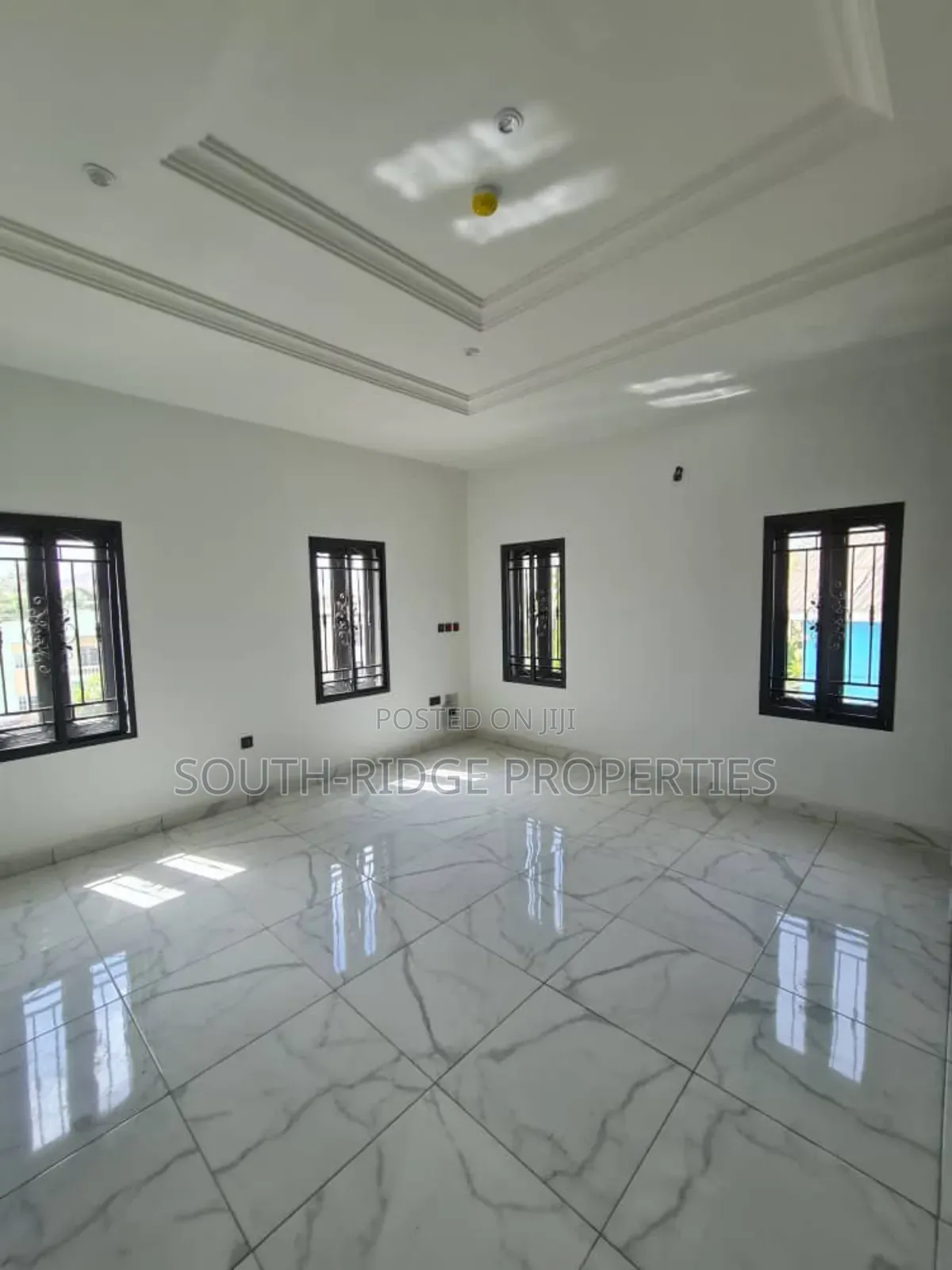 5bdrm Duplex in Guzape District for sale in Guzape District