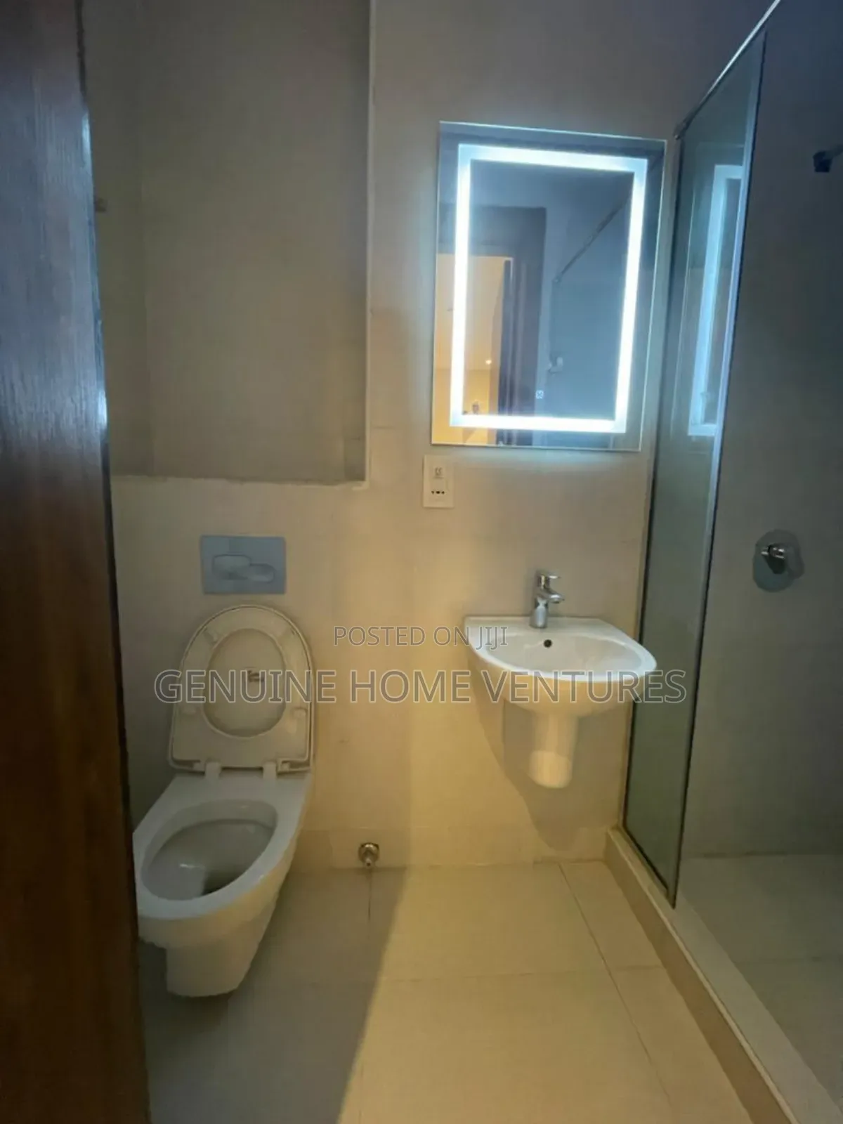 4bdrm Duplex in Chevron for rent in Chevron