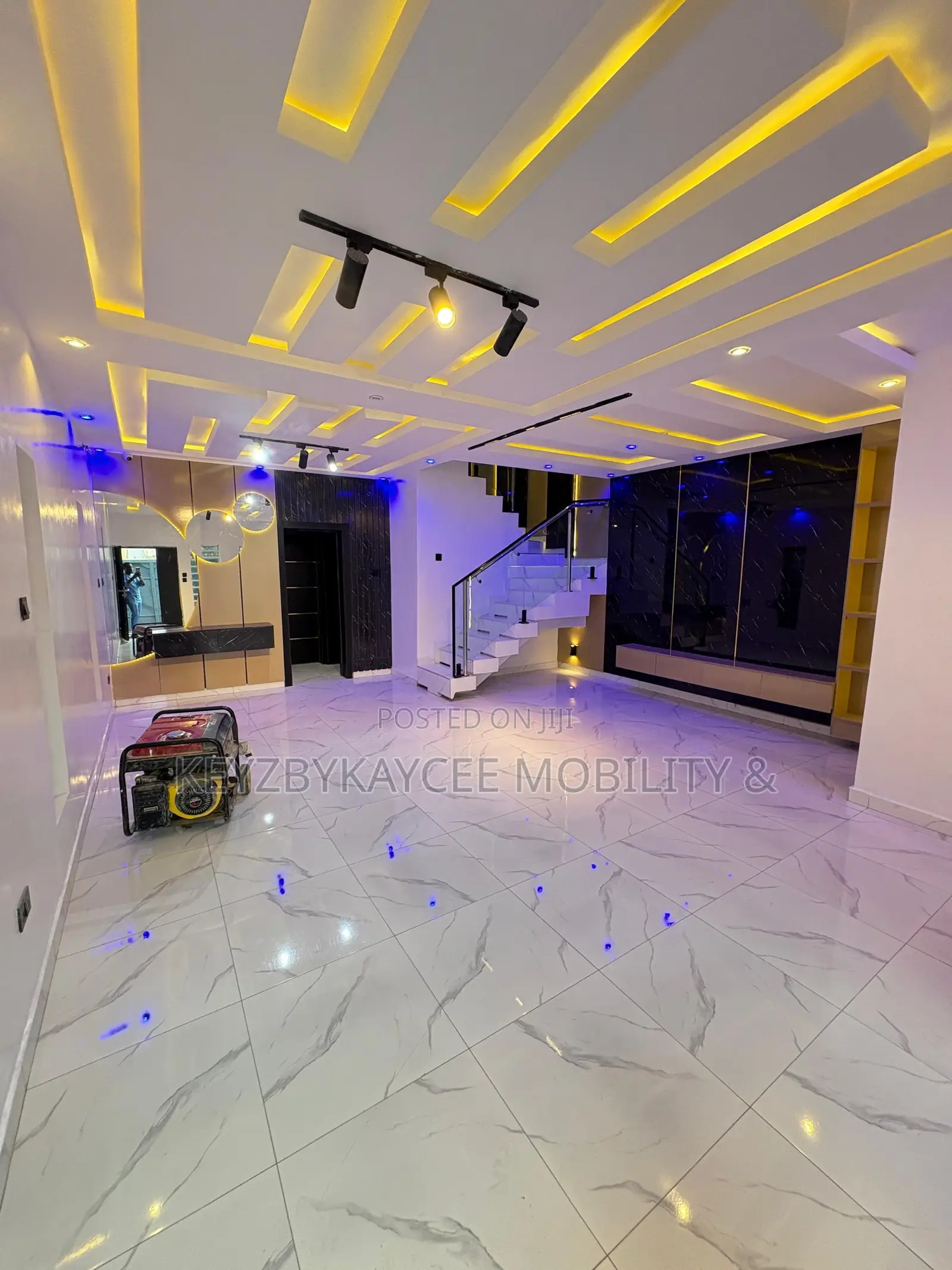 5bdrm Duplex in Agege for sale in Agege