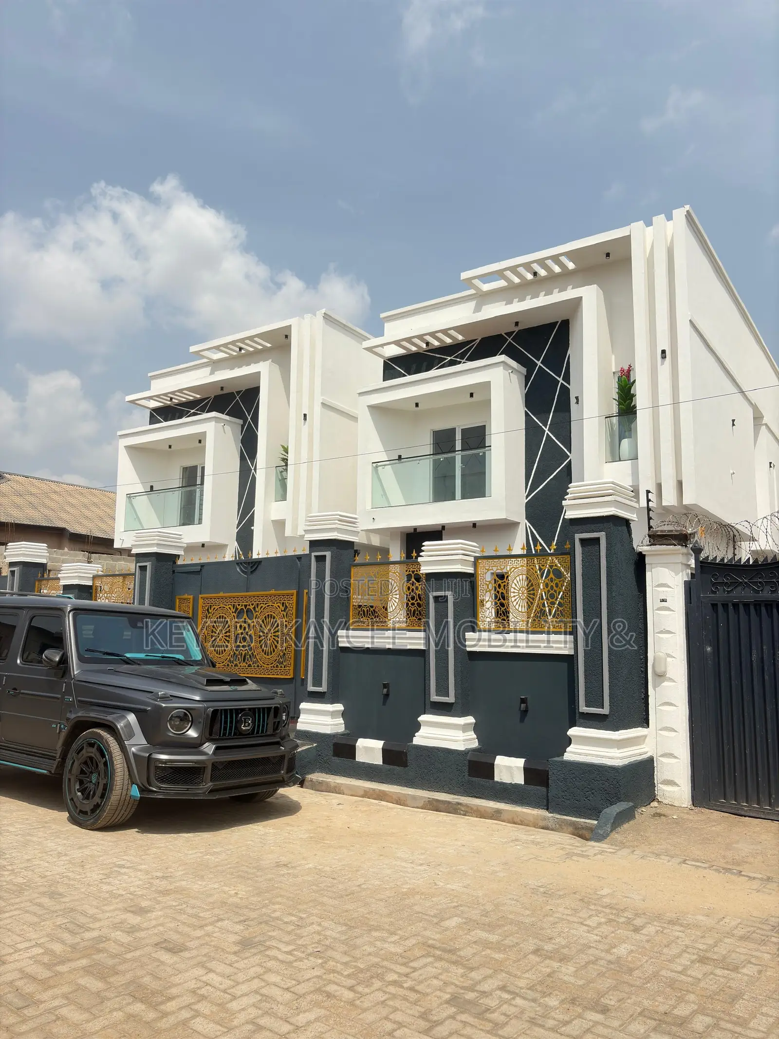 5bdrm Duplex in Agege for sale in Agege